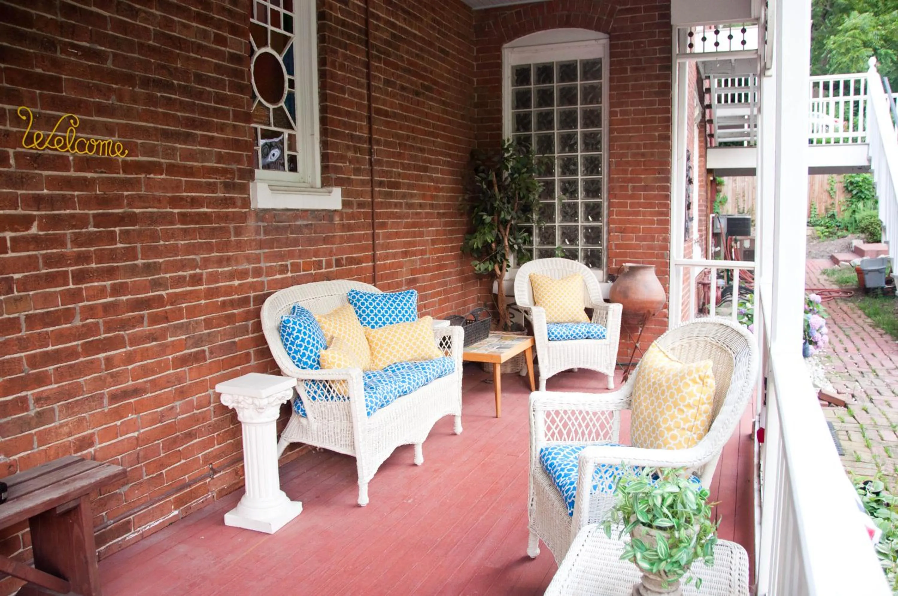 Property building in Main Street Inn