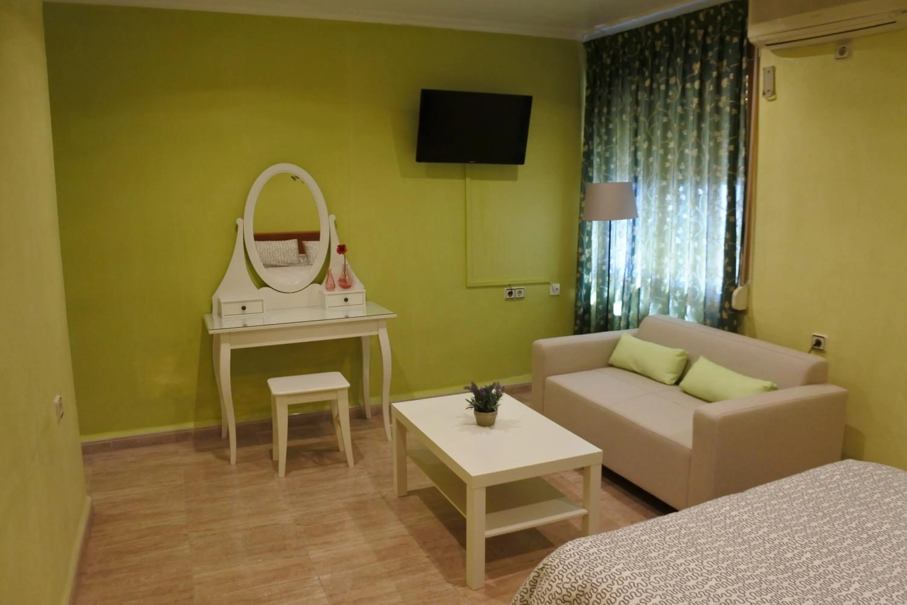 Bedroom, Bed in Hostal Andrés