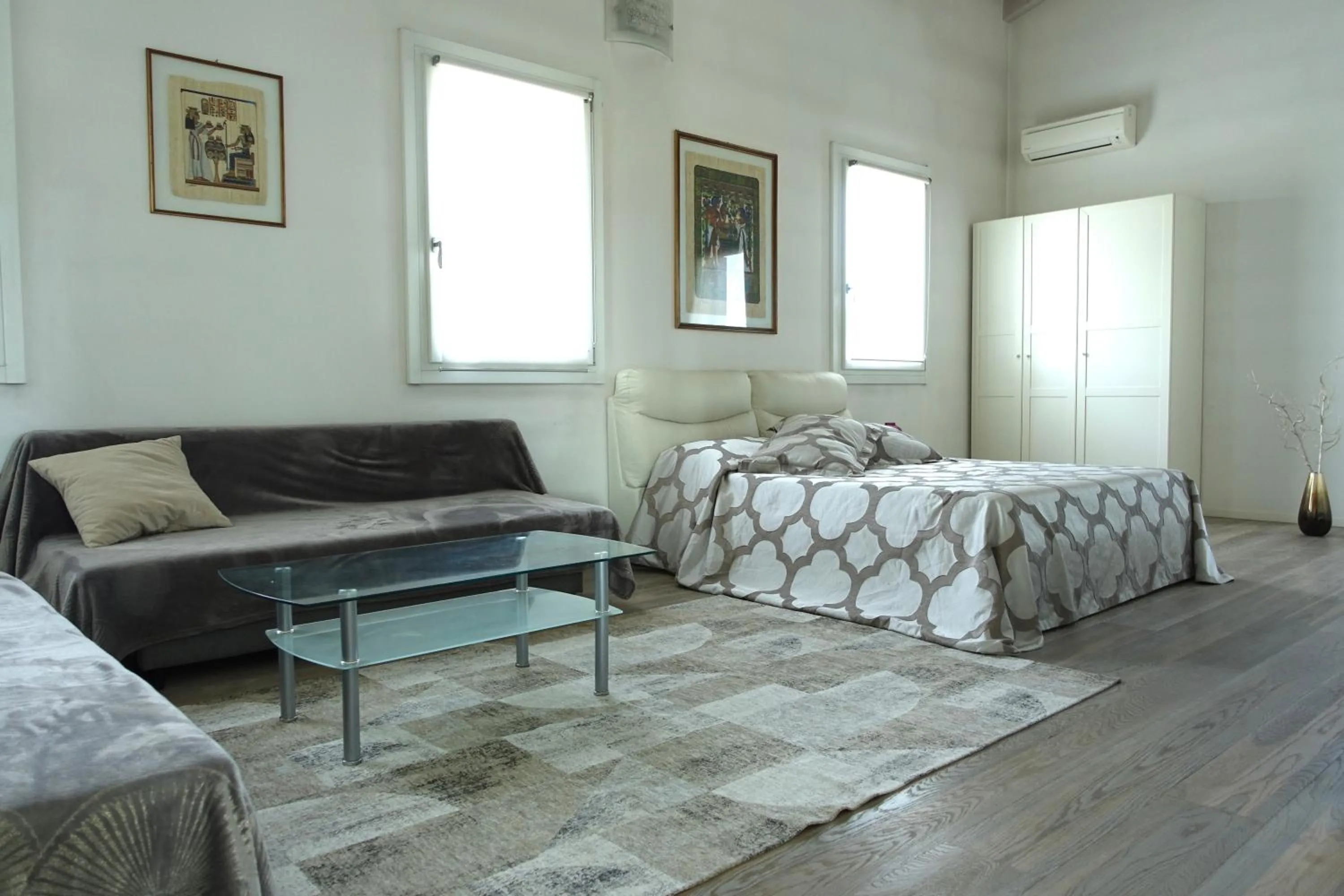 Bedroom, Bed in Pool & Garden Villa Lelia