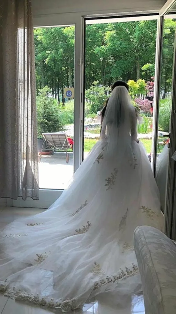 Inner courtyard view, Bed in Pool & Garden Villa Lelia