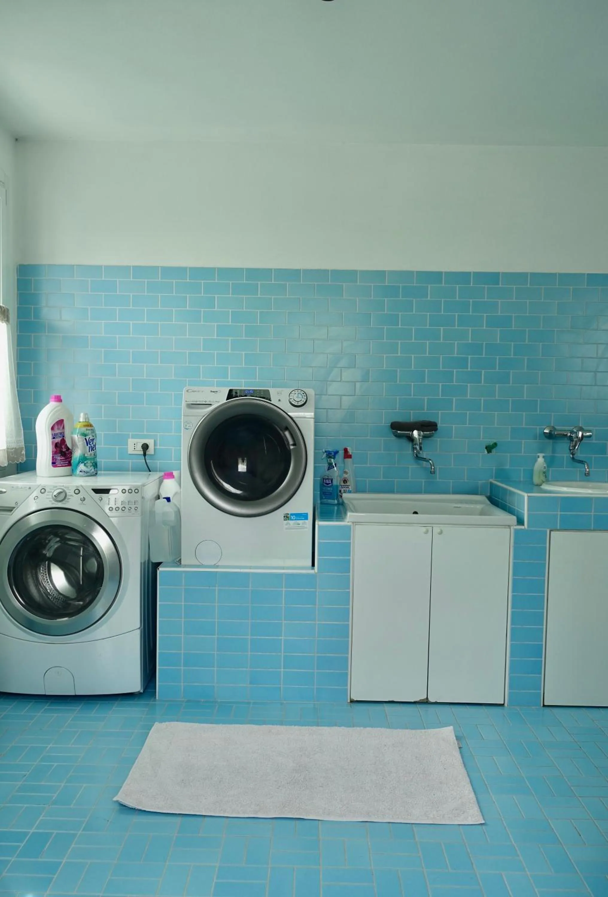 laundry in Pool & Garden Villa Lelia