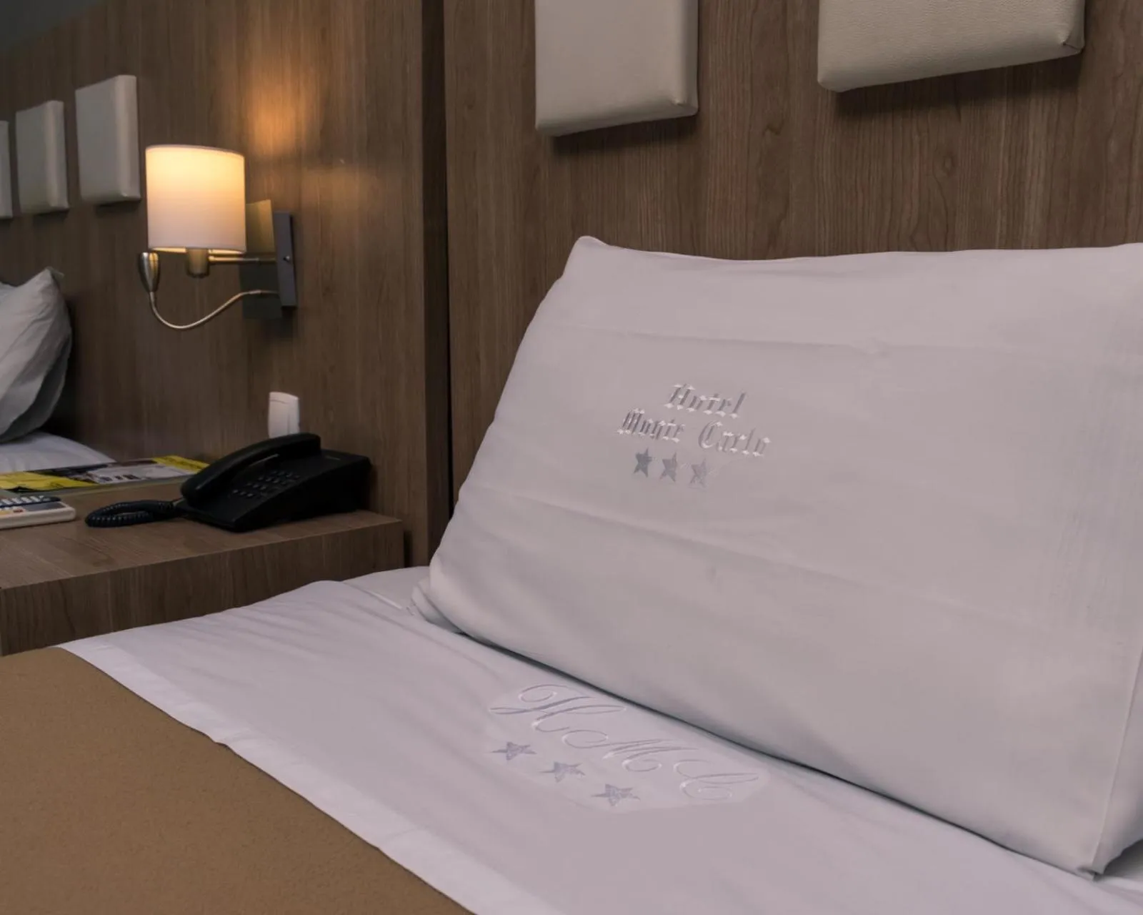 Bed in Hotel Monte Carlo