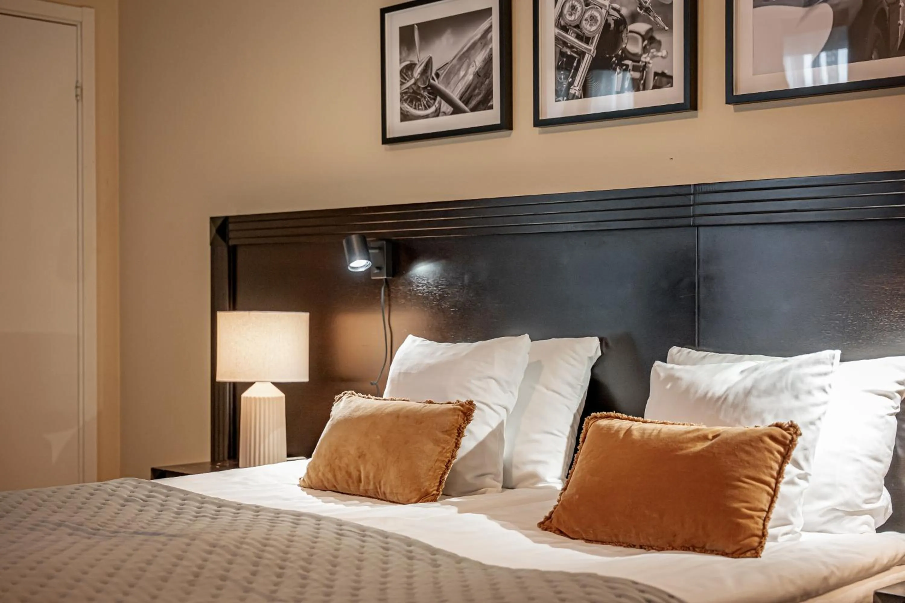 Bed in Solna Park & Hotel