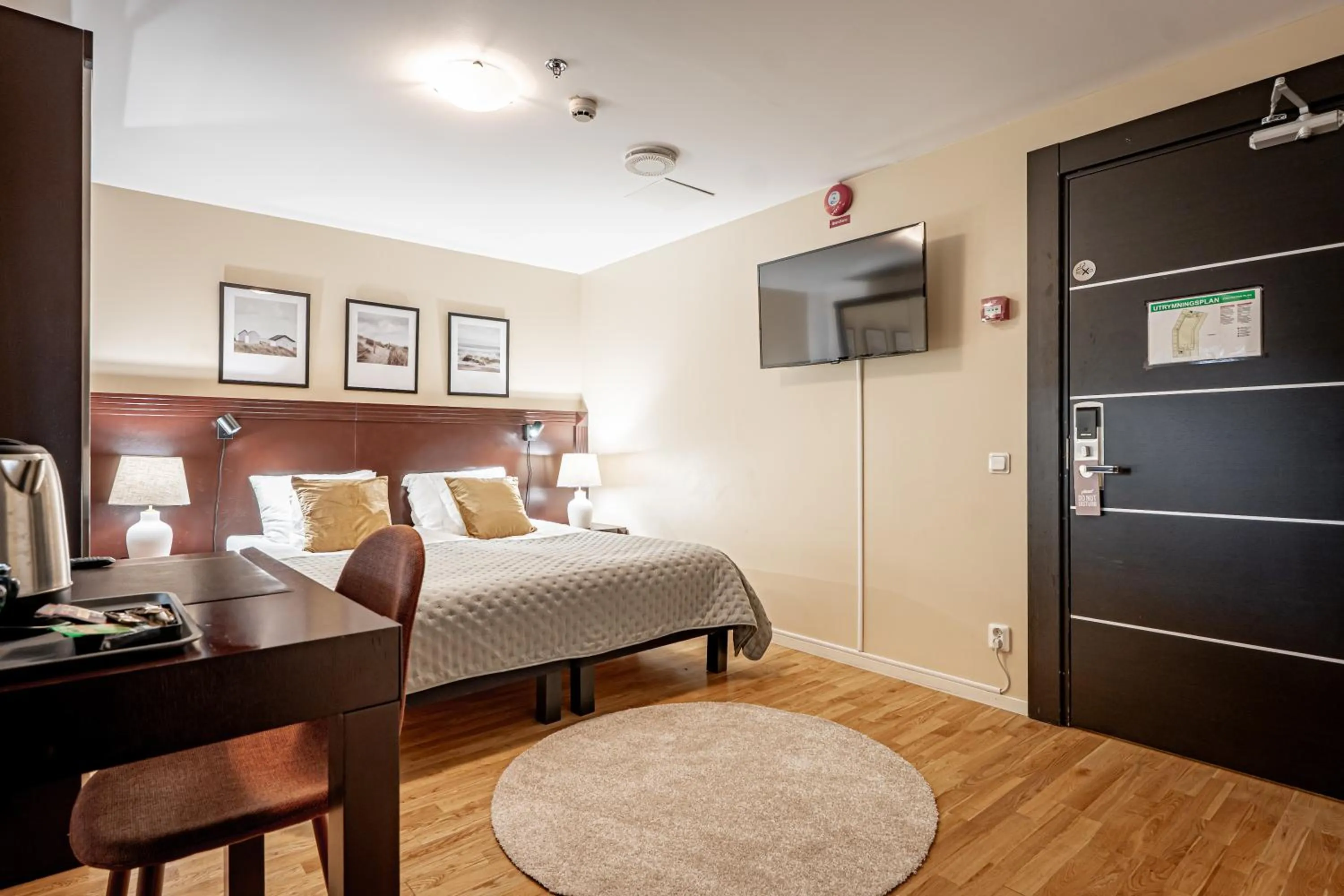 Bed in Solna Park & Hotel