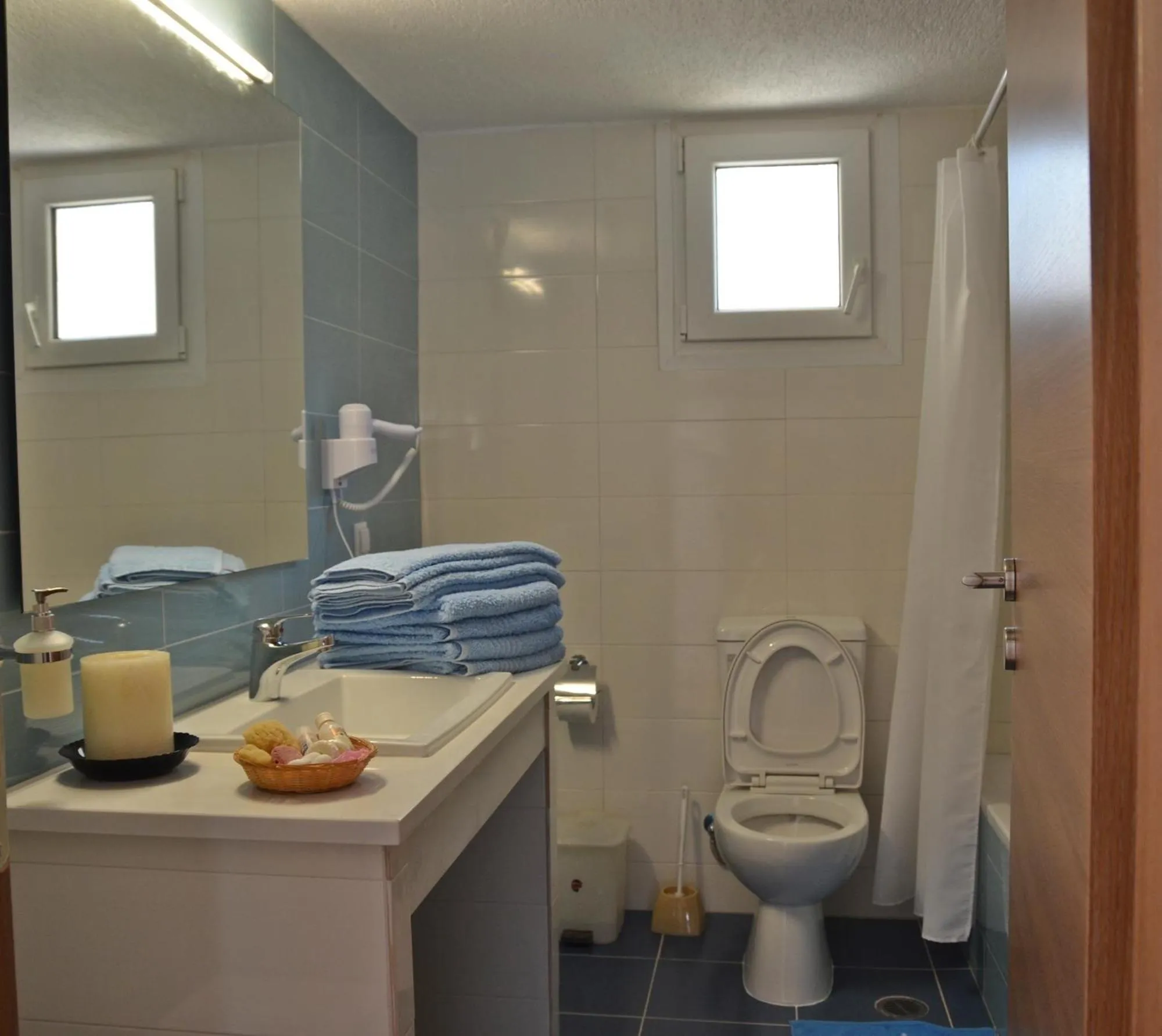 Toilet in Poppy Villas