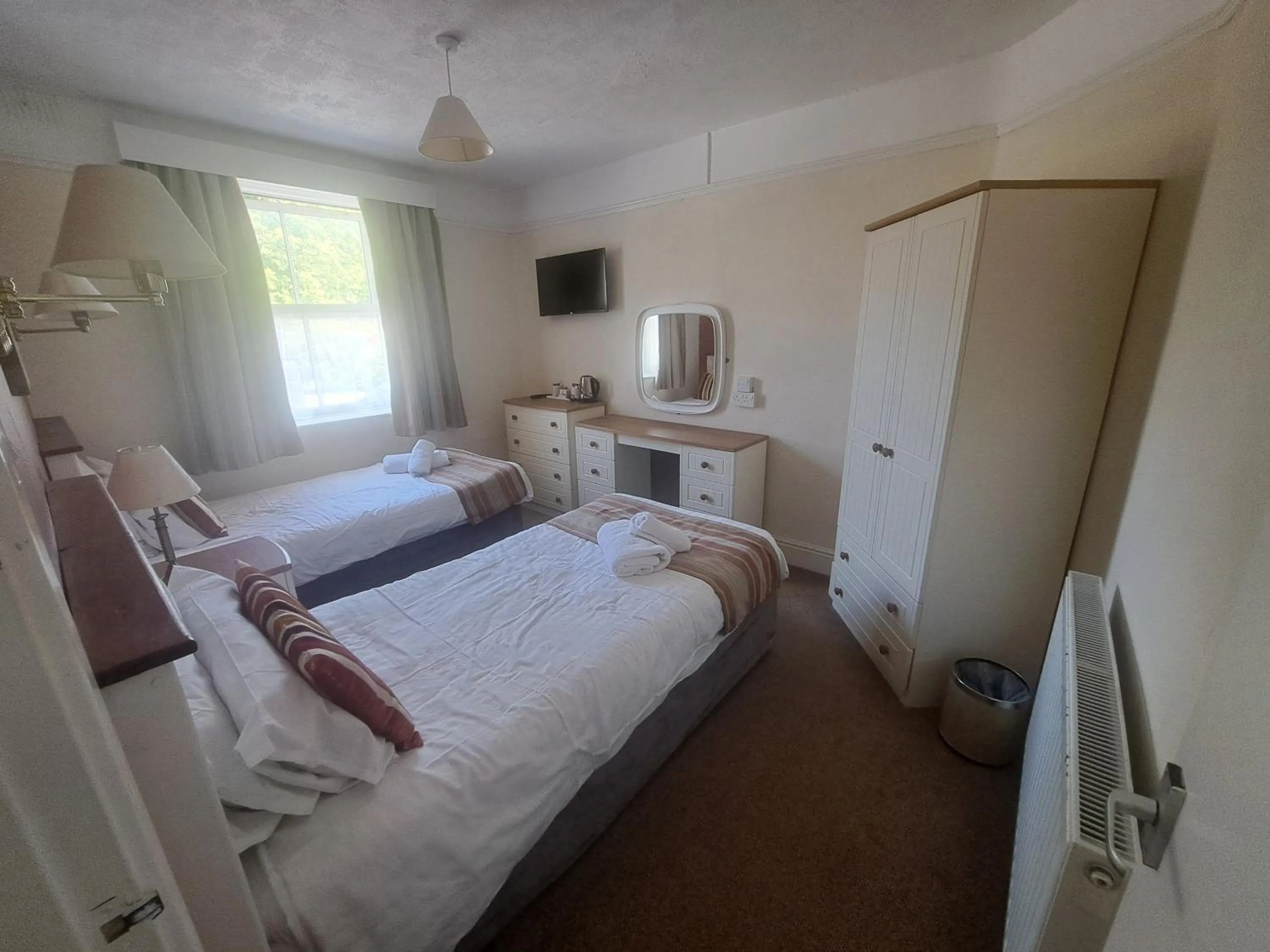 Bedroom, Bed in Lion Hotel & Studio Apartments