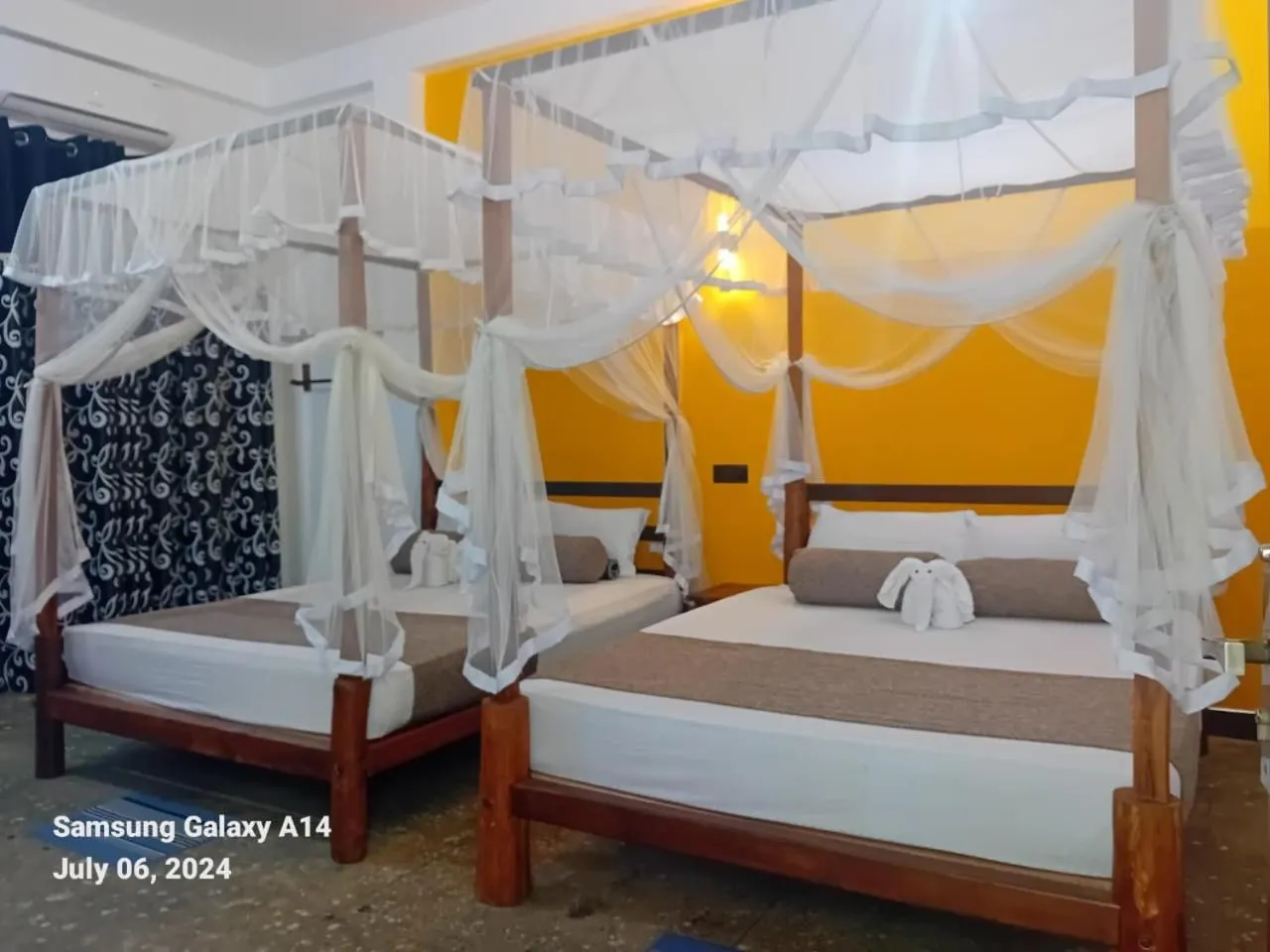 Bed in Peacock Riverside