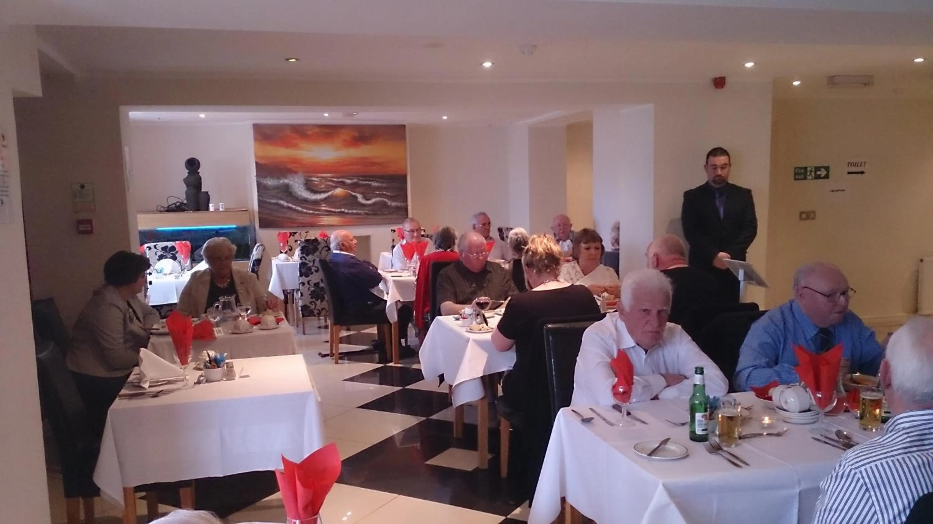 Restaurant/places to eat in Iris Hotel Llandudno
