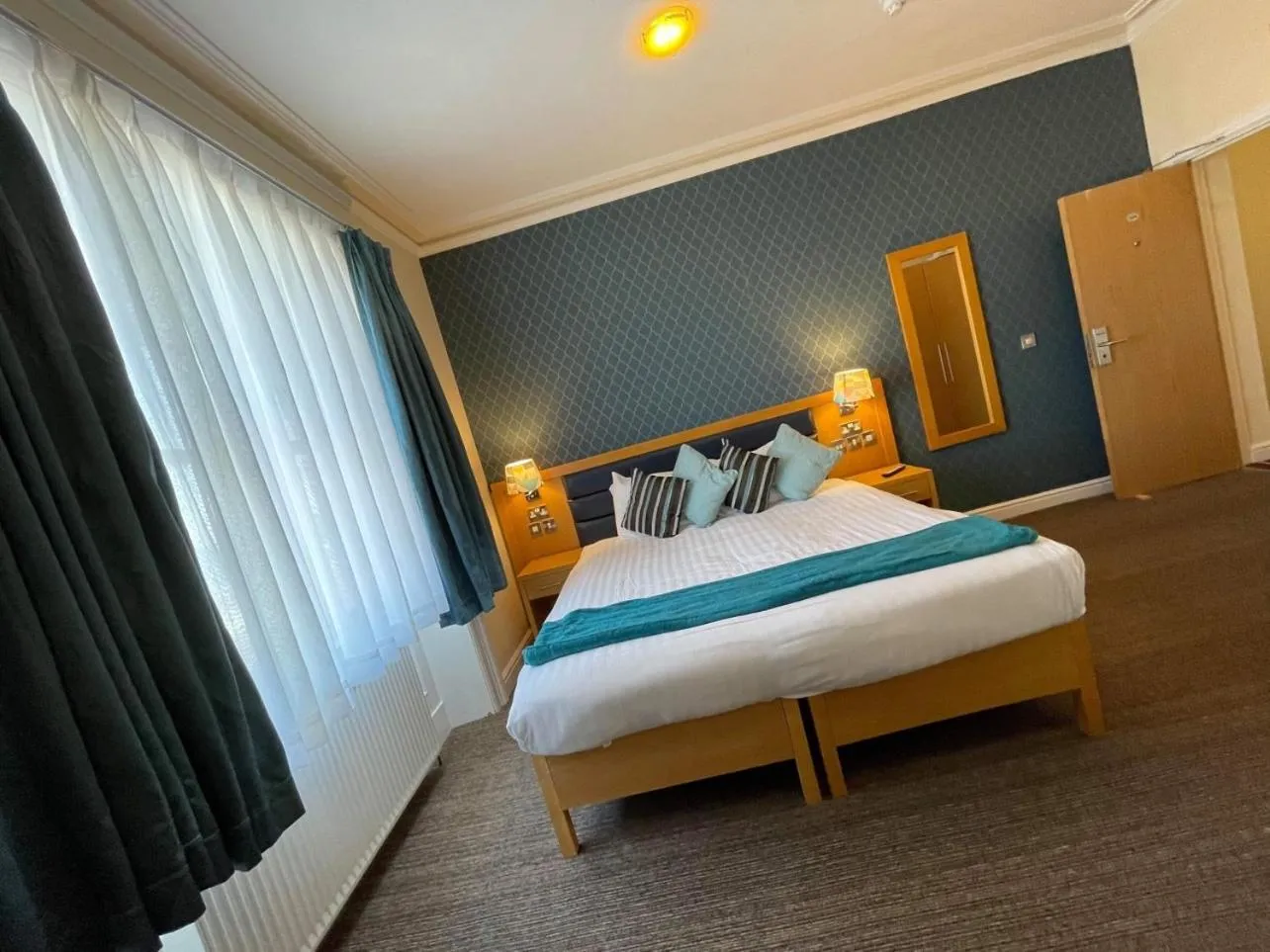 Bed in Iris Hotel Llandudno