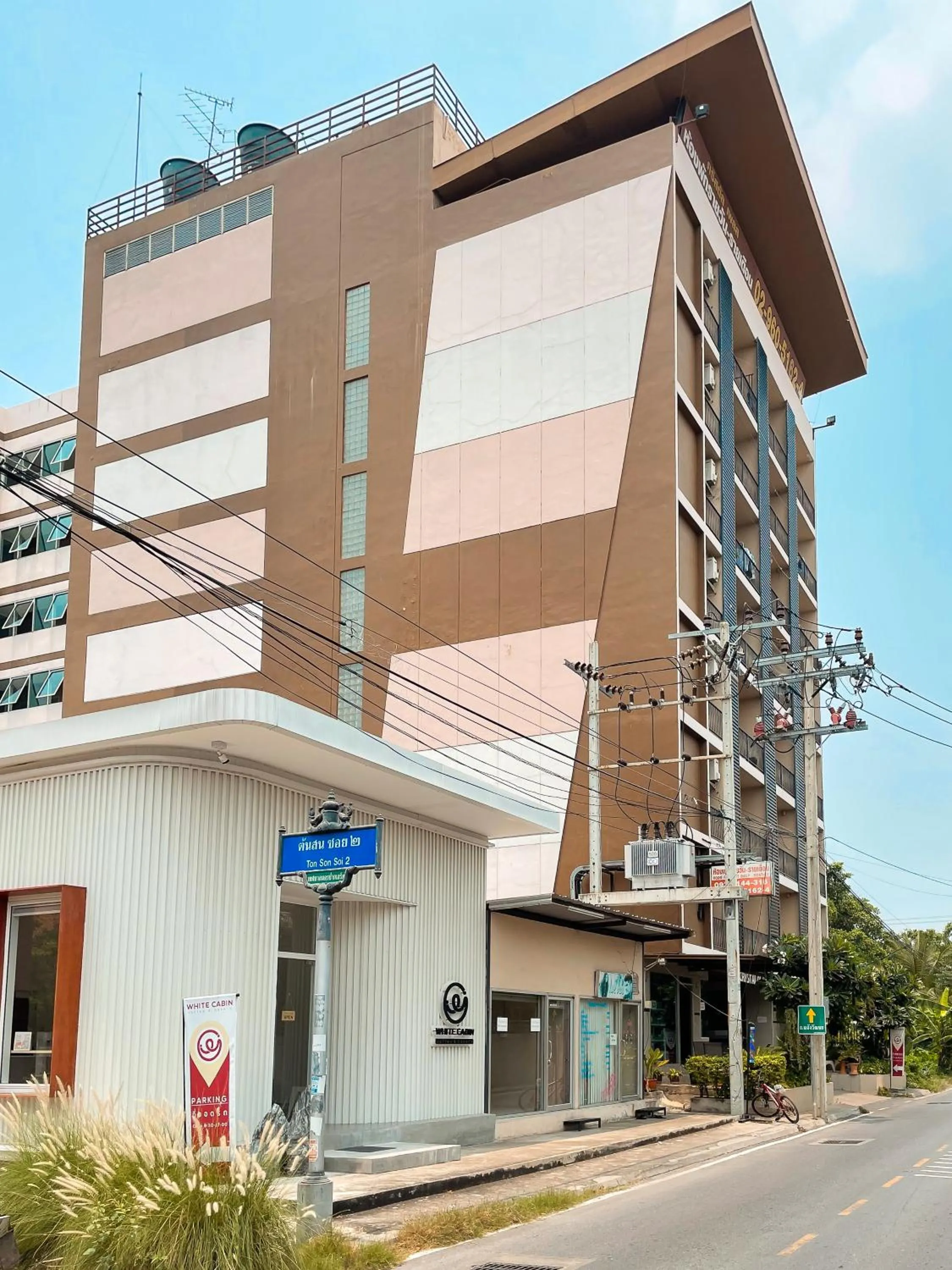 Property logo or sign in Crystal Place Parkkred