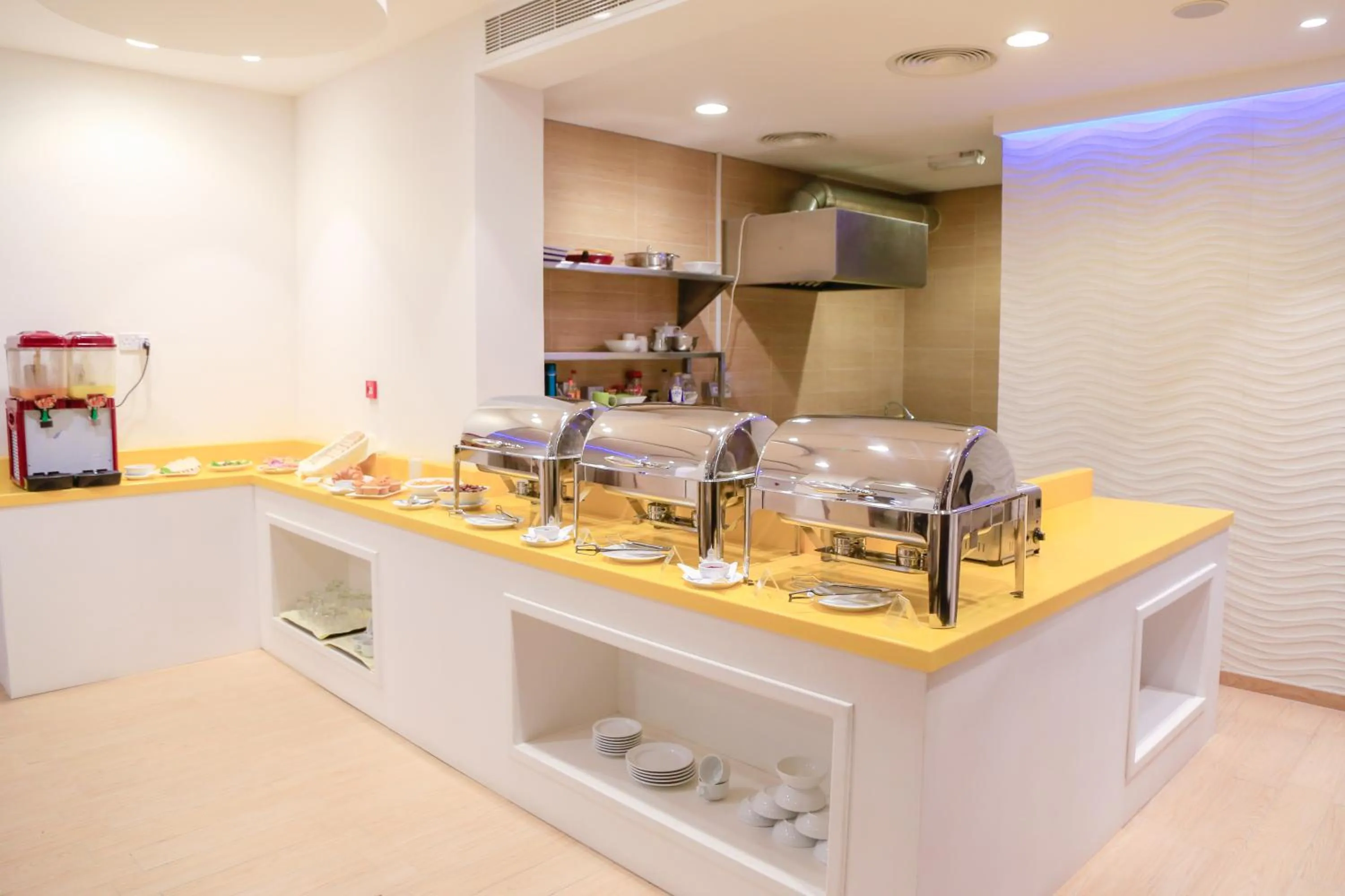 Breakfast in Muscat Inn Hotel