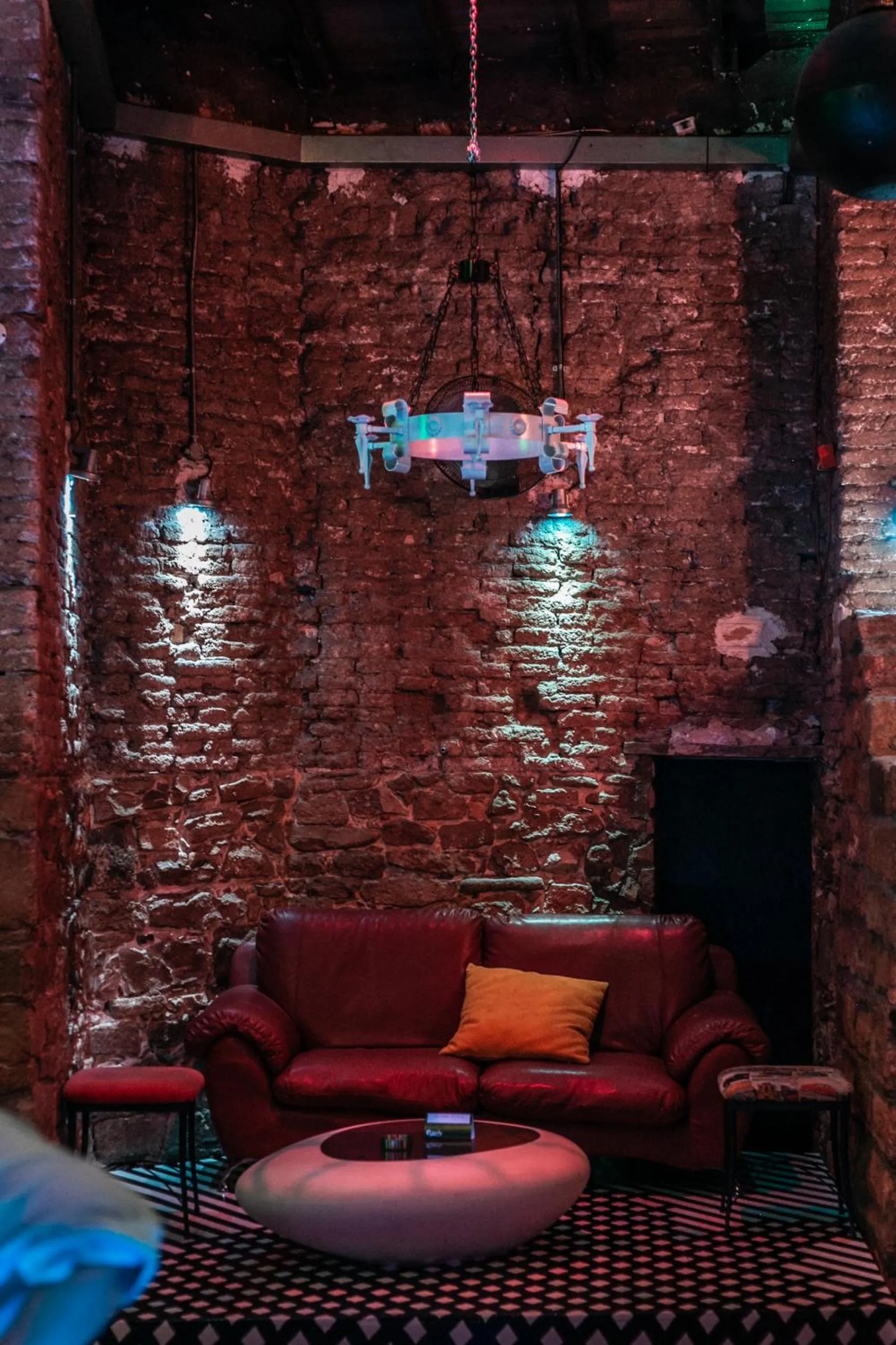 Nightclub / DJ in Metropole Hotel