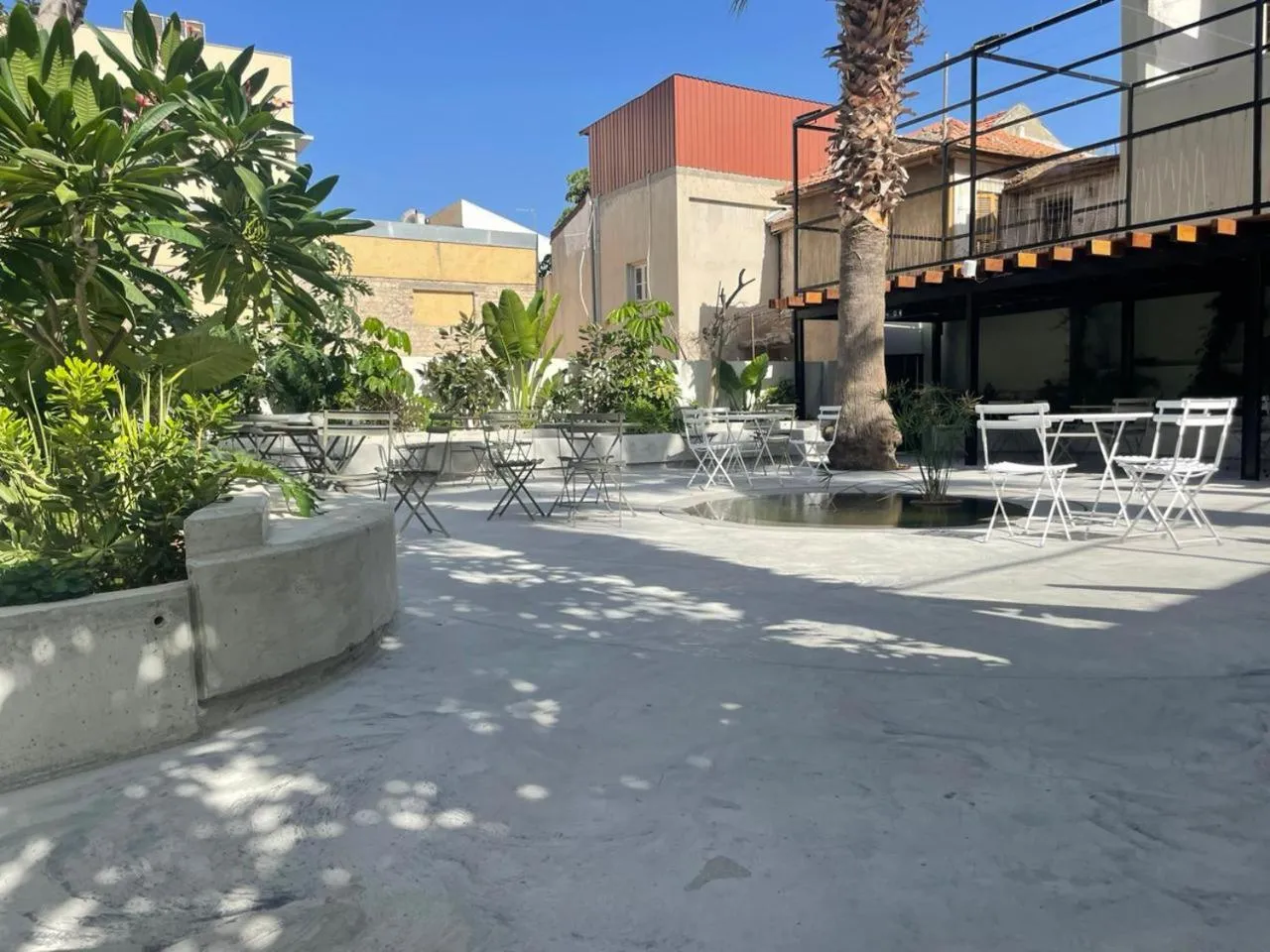 Coffee/tea facilities in Metropole Hotel