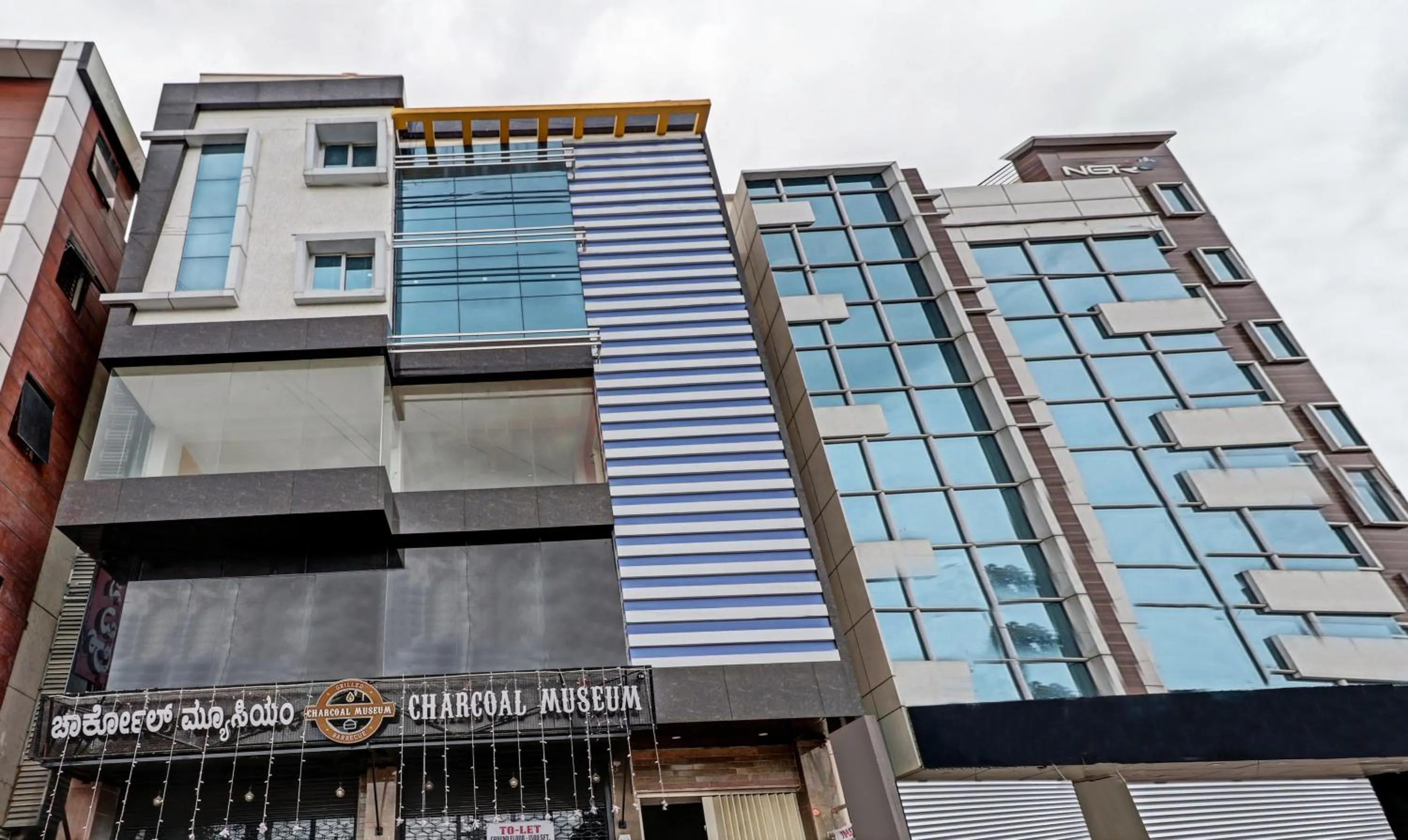 Facade/entrance in Itsy Hotels Kozy Rooms