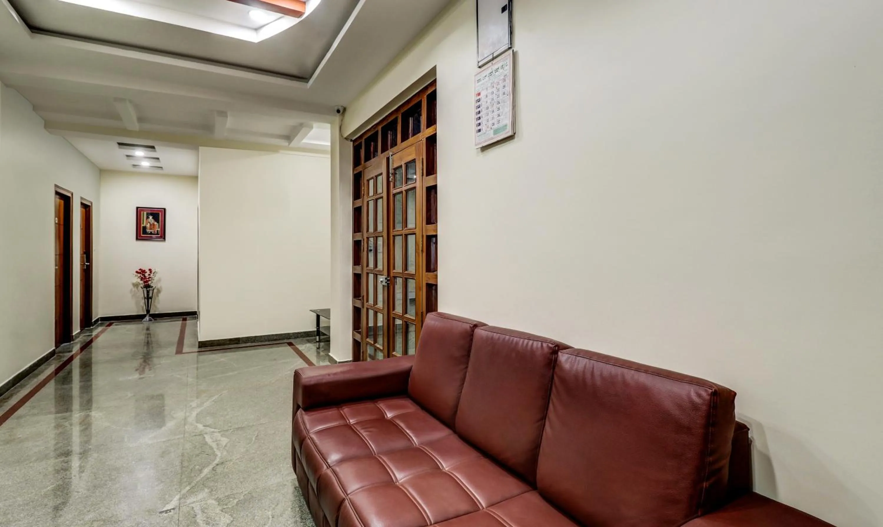 Seating area in Itsy Hotels Kozy Rooms