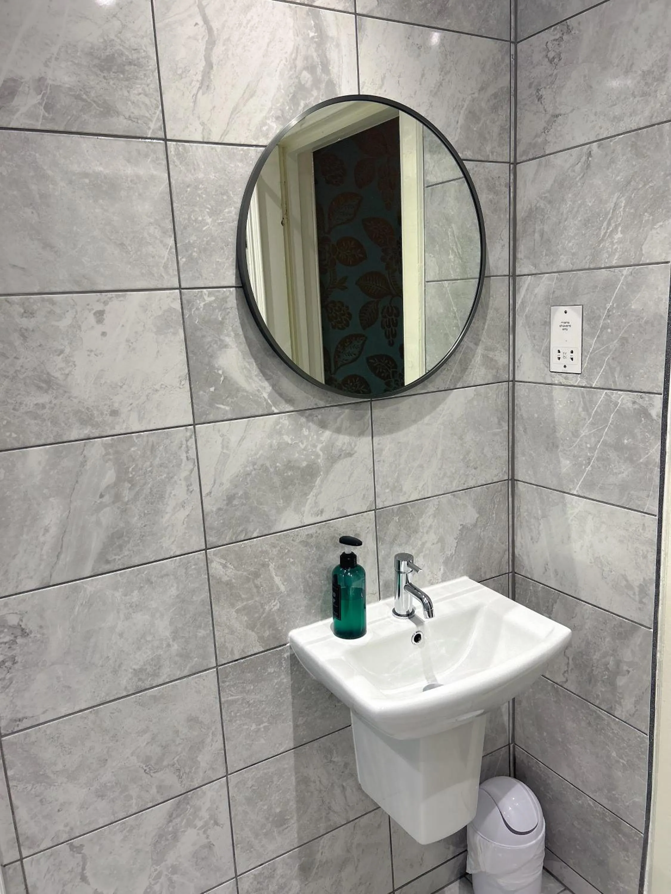 Alexander Guest House