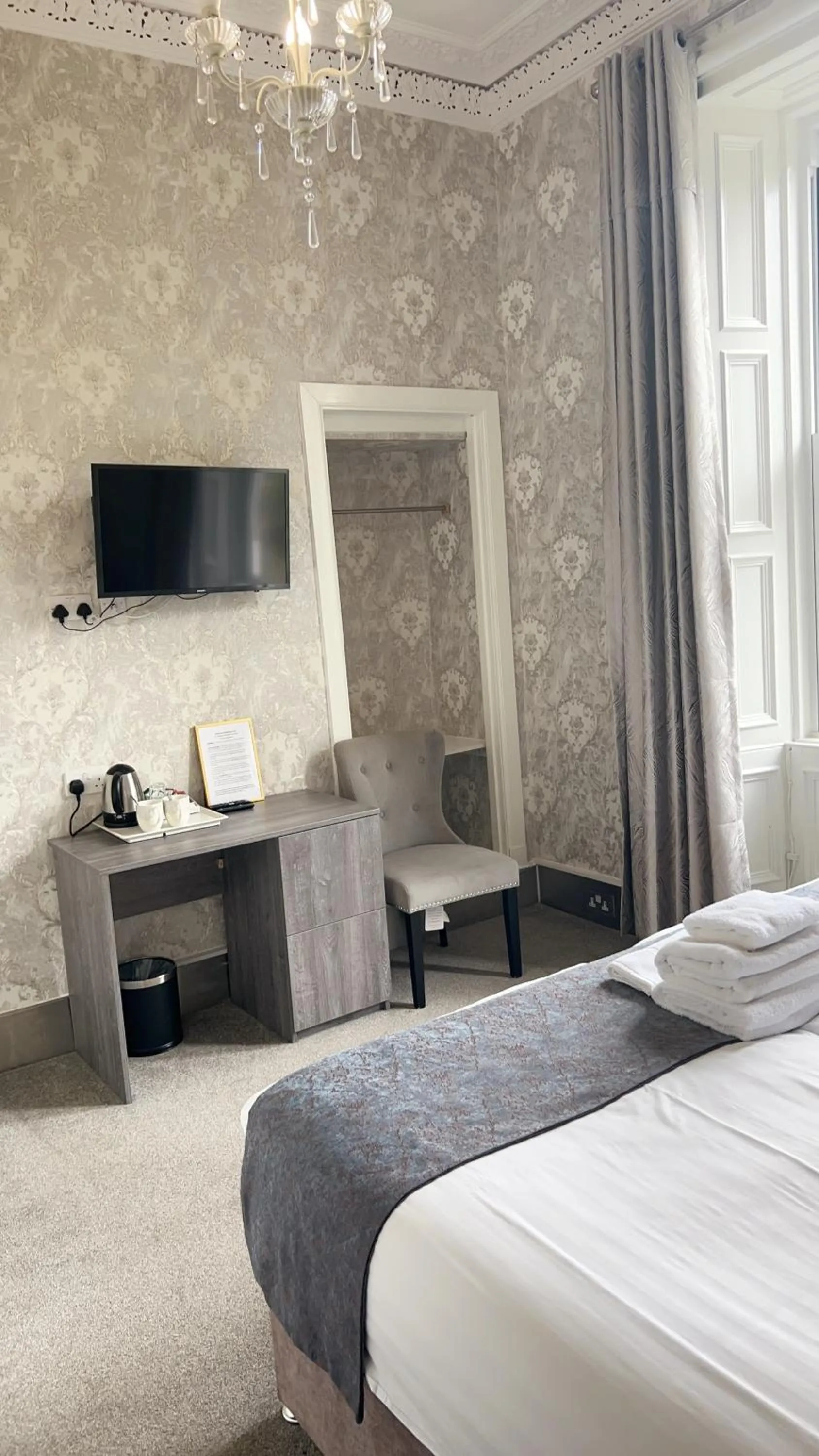 Bed in Alexander Guest House