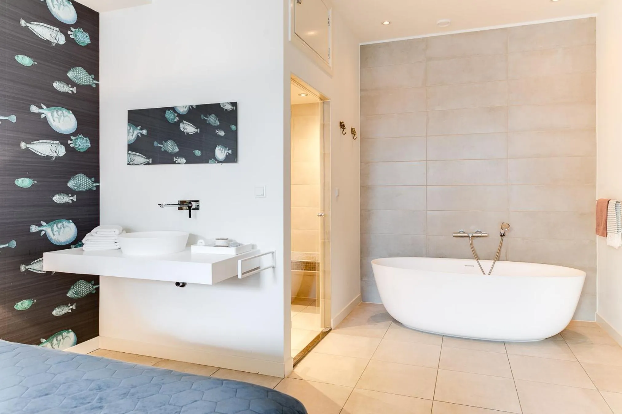 Steam room in Brasss Hotel Suites