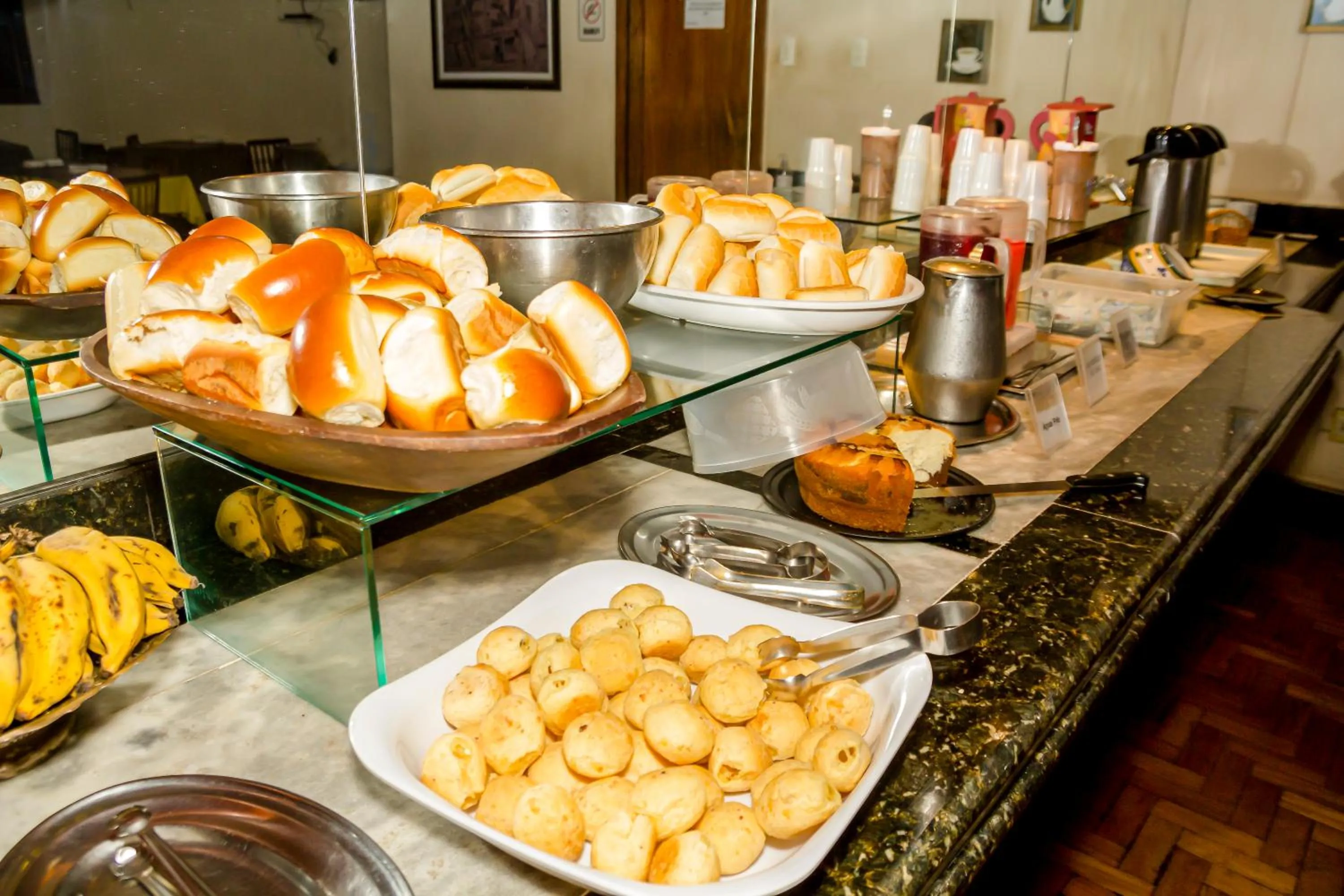 Continental breakfast in Amazonas Palace Hotel Belo Horizonte - Avenida Amazonas