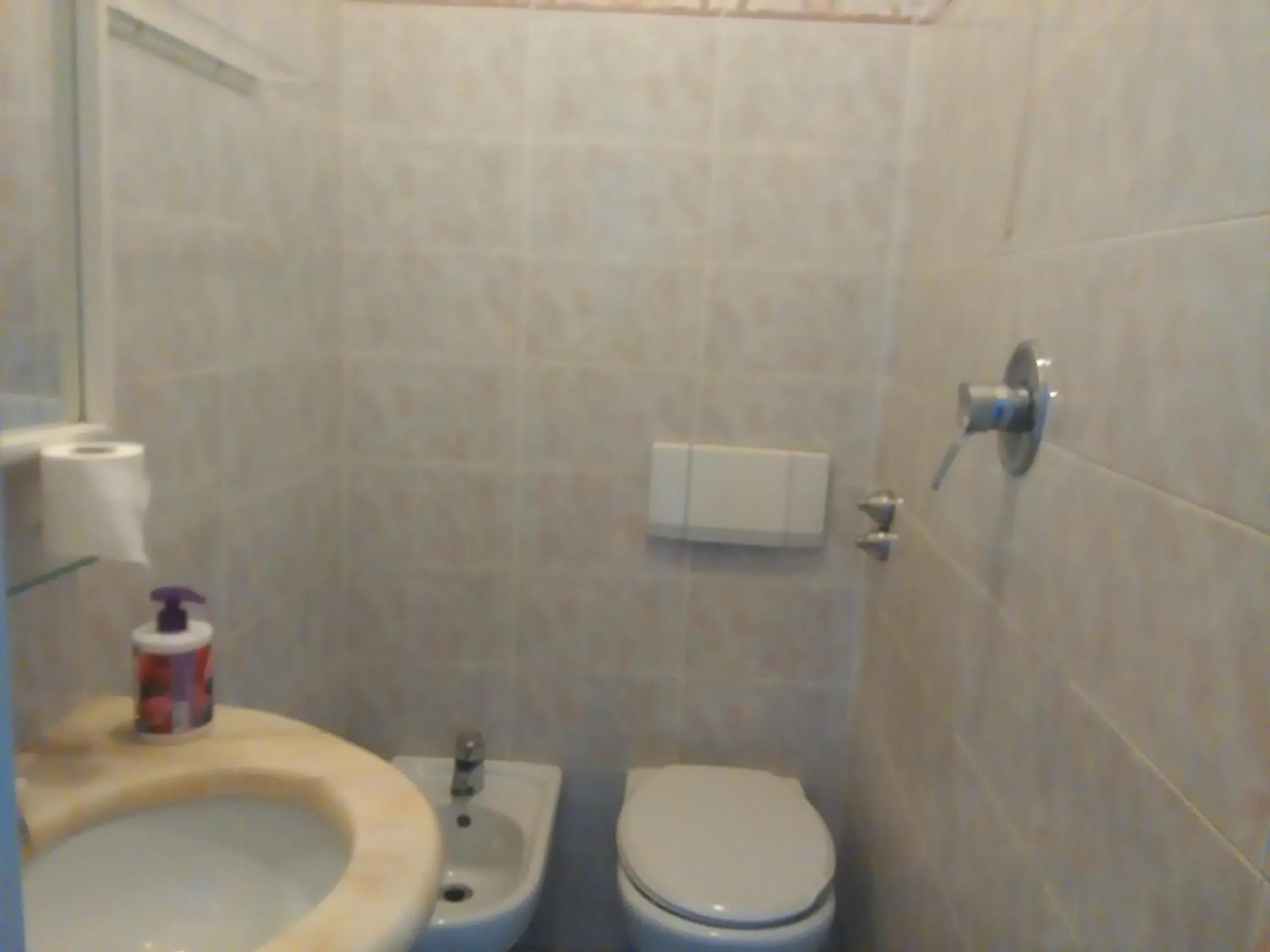 Bathroom in Albergo Villa Sorriso