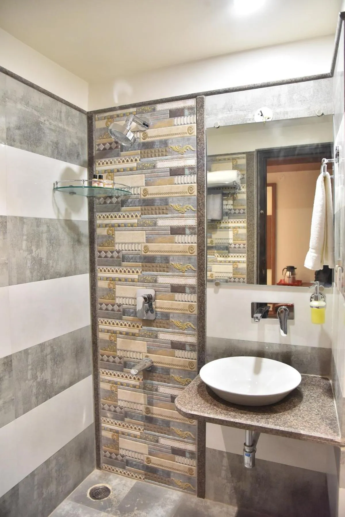 Bathroom in Hotel Rk Grand