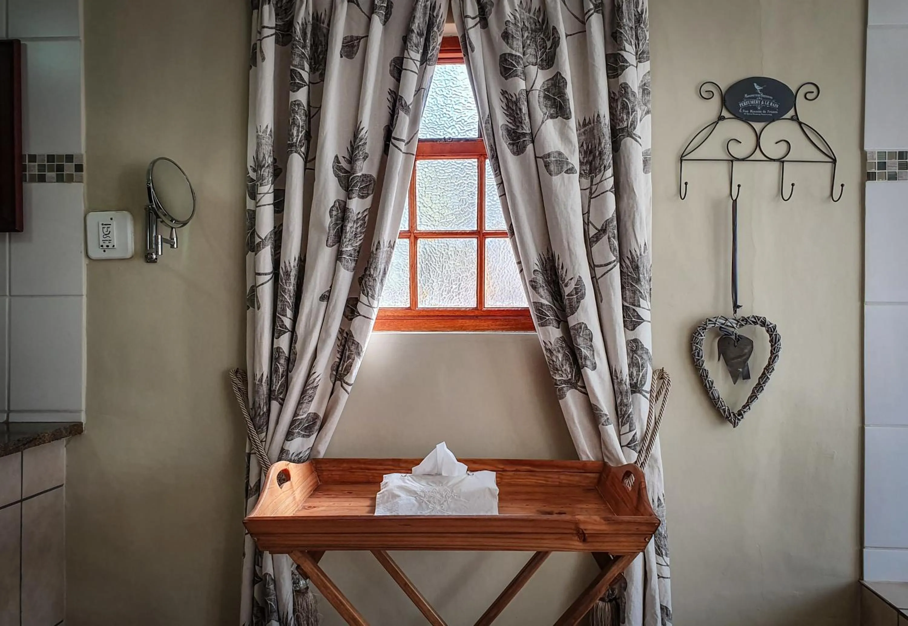 Decorative detail in Berluda Farmhouse and Cottages