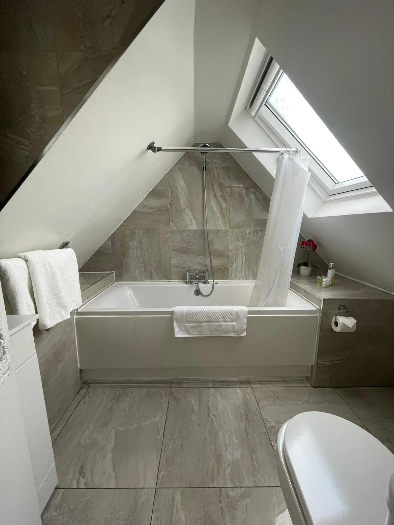 Shower in Shandon Bells Guest House