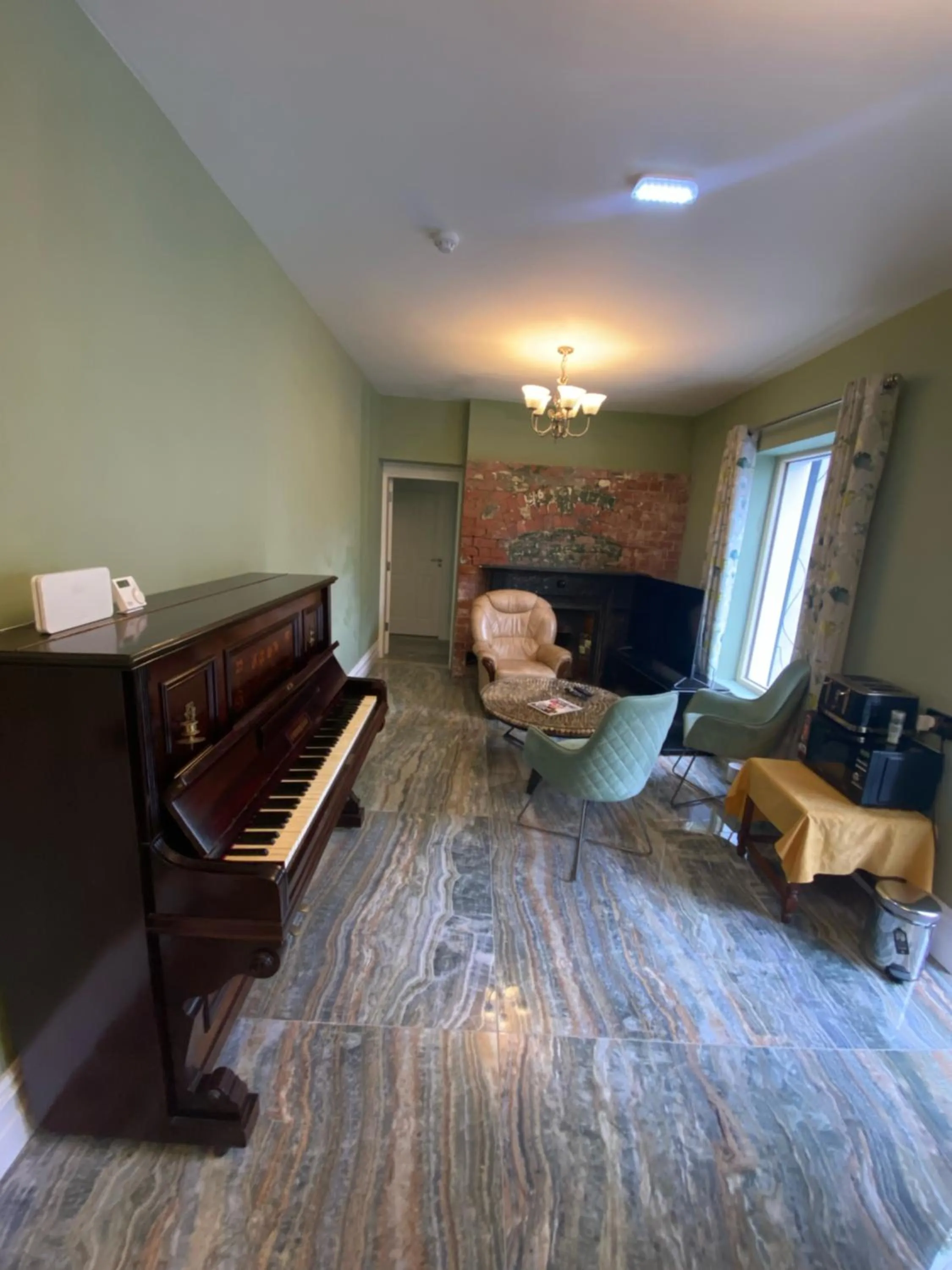 Seating area in Shandon Bells Guest House