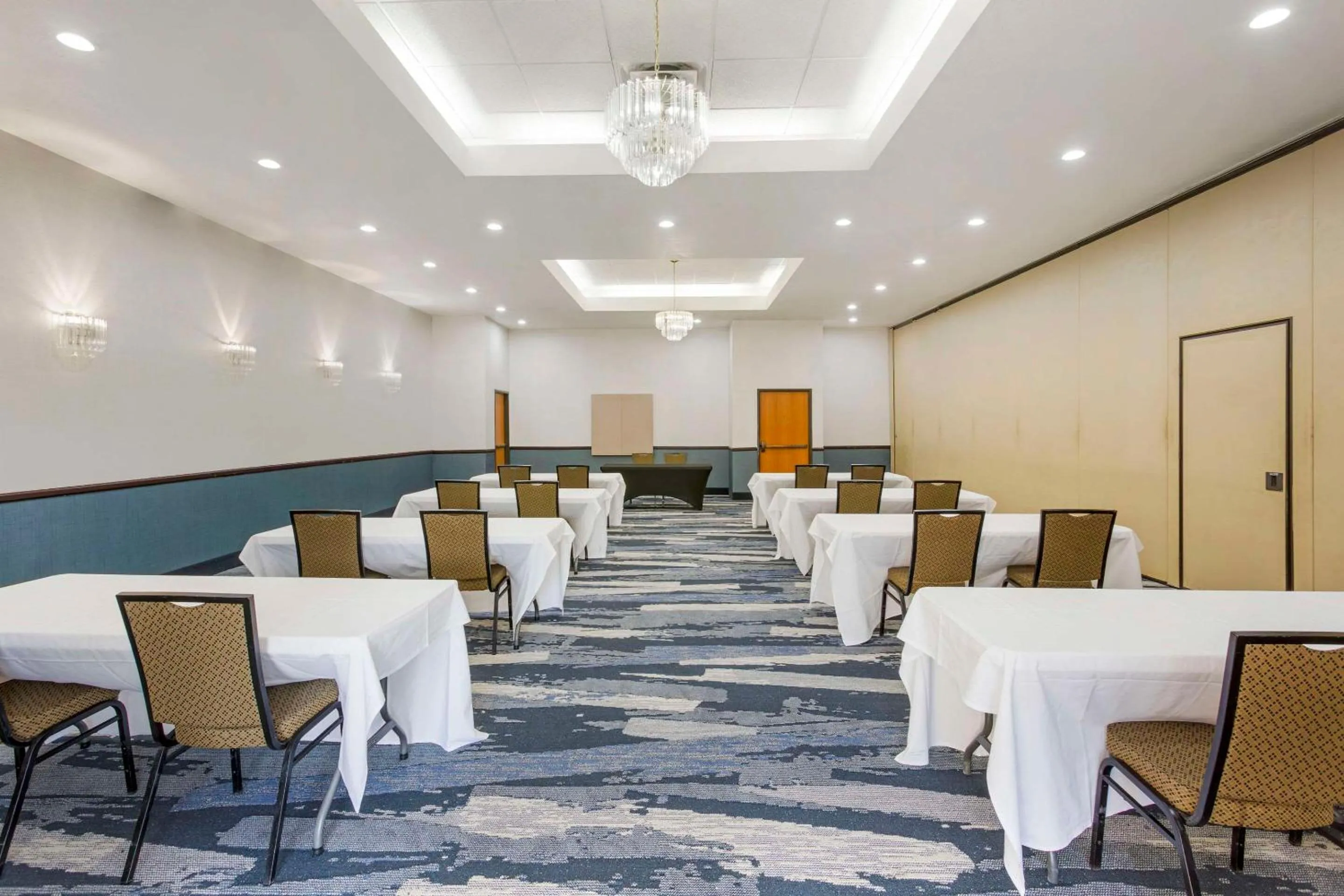 Meeting/conference room in Comfort Suites Ogden Conference Center