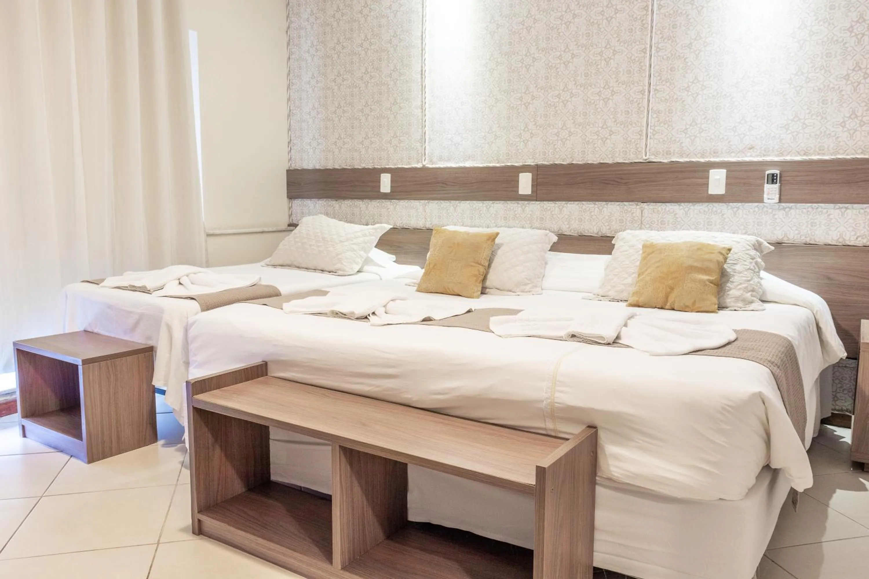 Living room, Bed in Hotel Bel Air