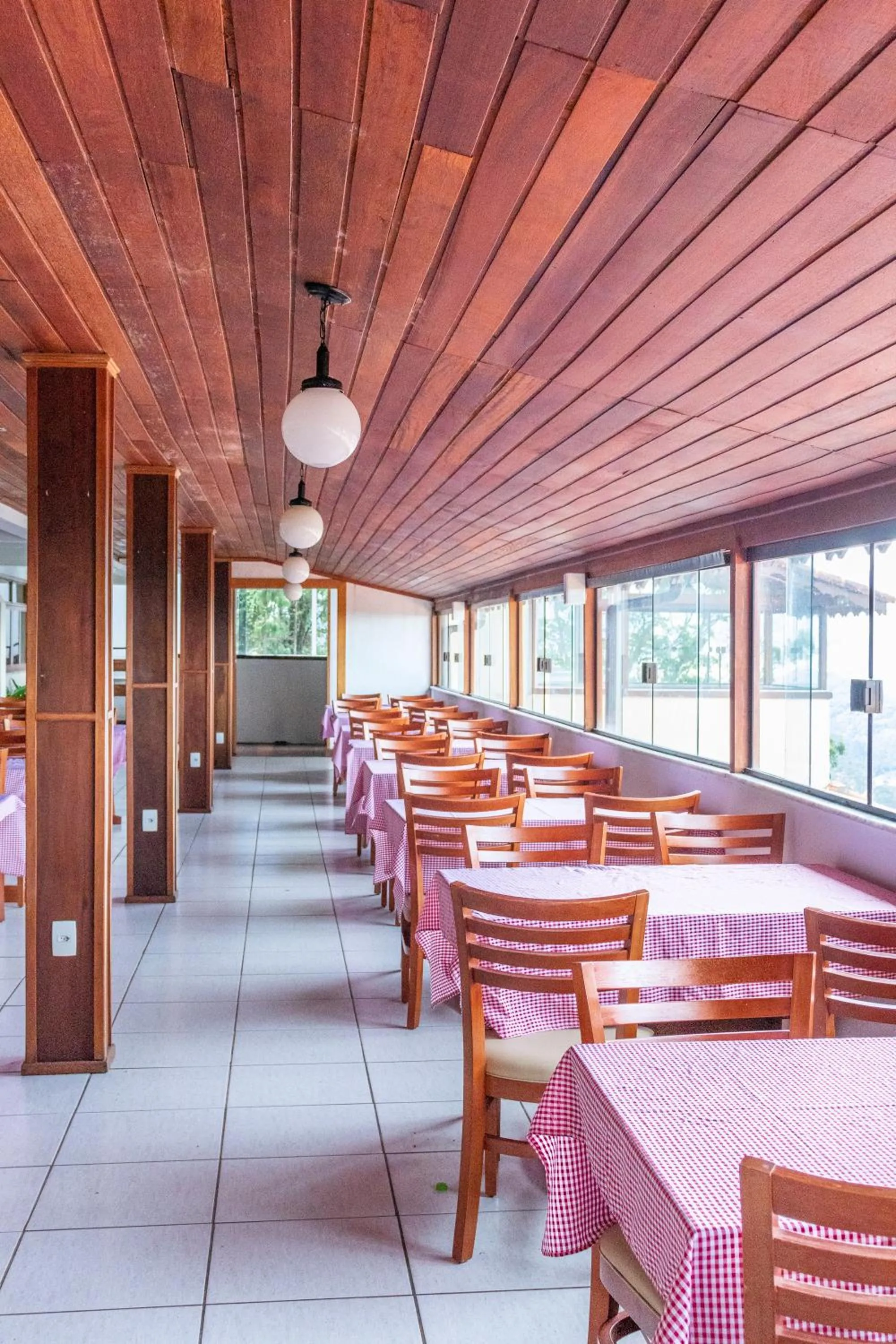 Restaurant/places to eat in Hotel Bel Air