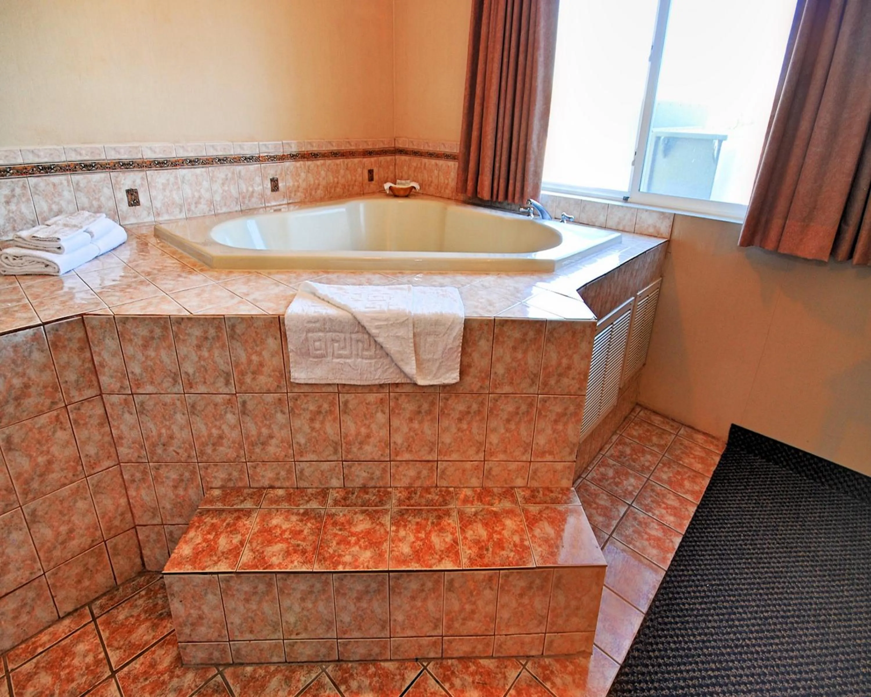 Spa and wellness centre/facilities in Americas Best Value Inn Westmorland