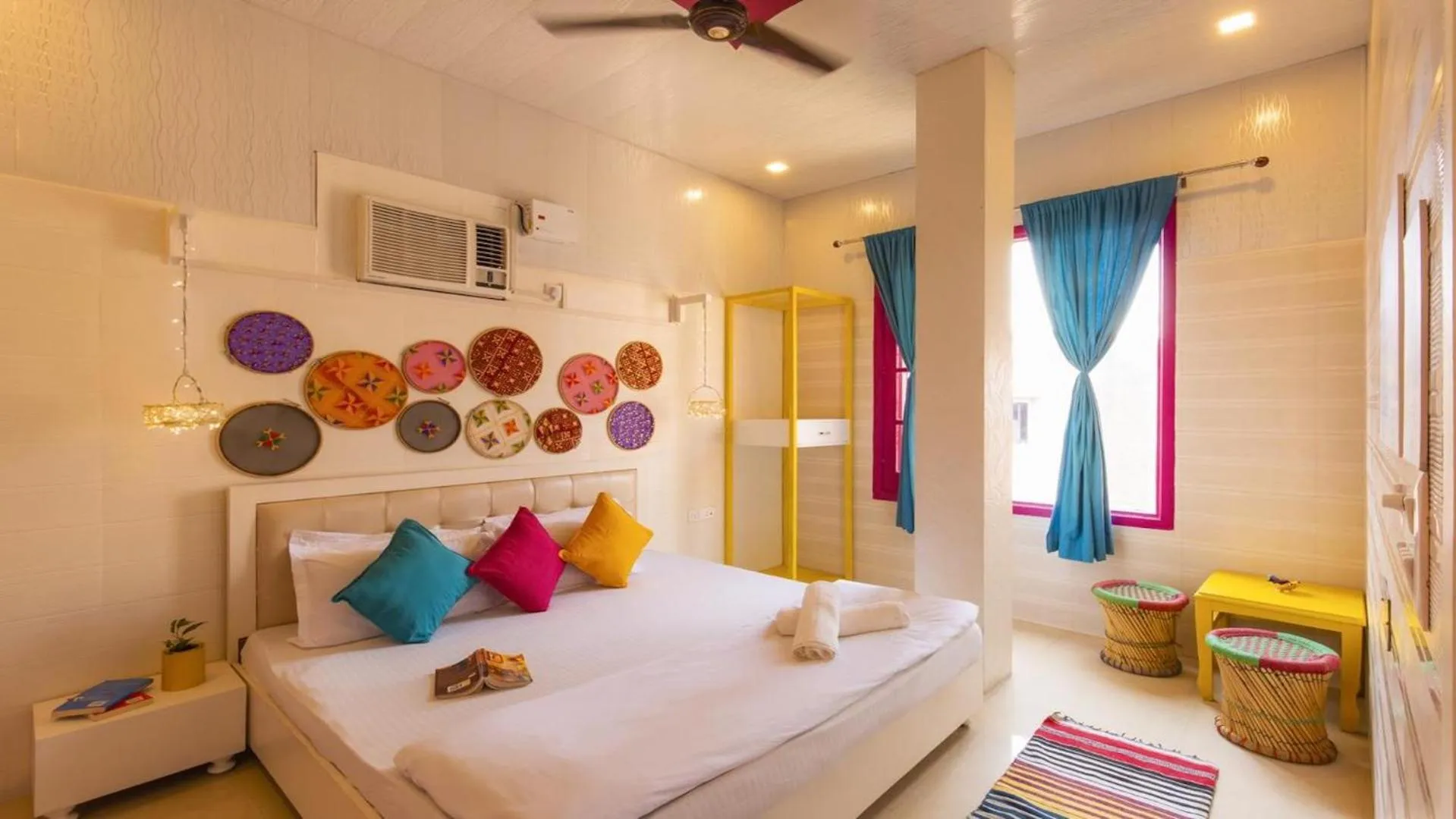 Bed in Madpackers Amritsar