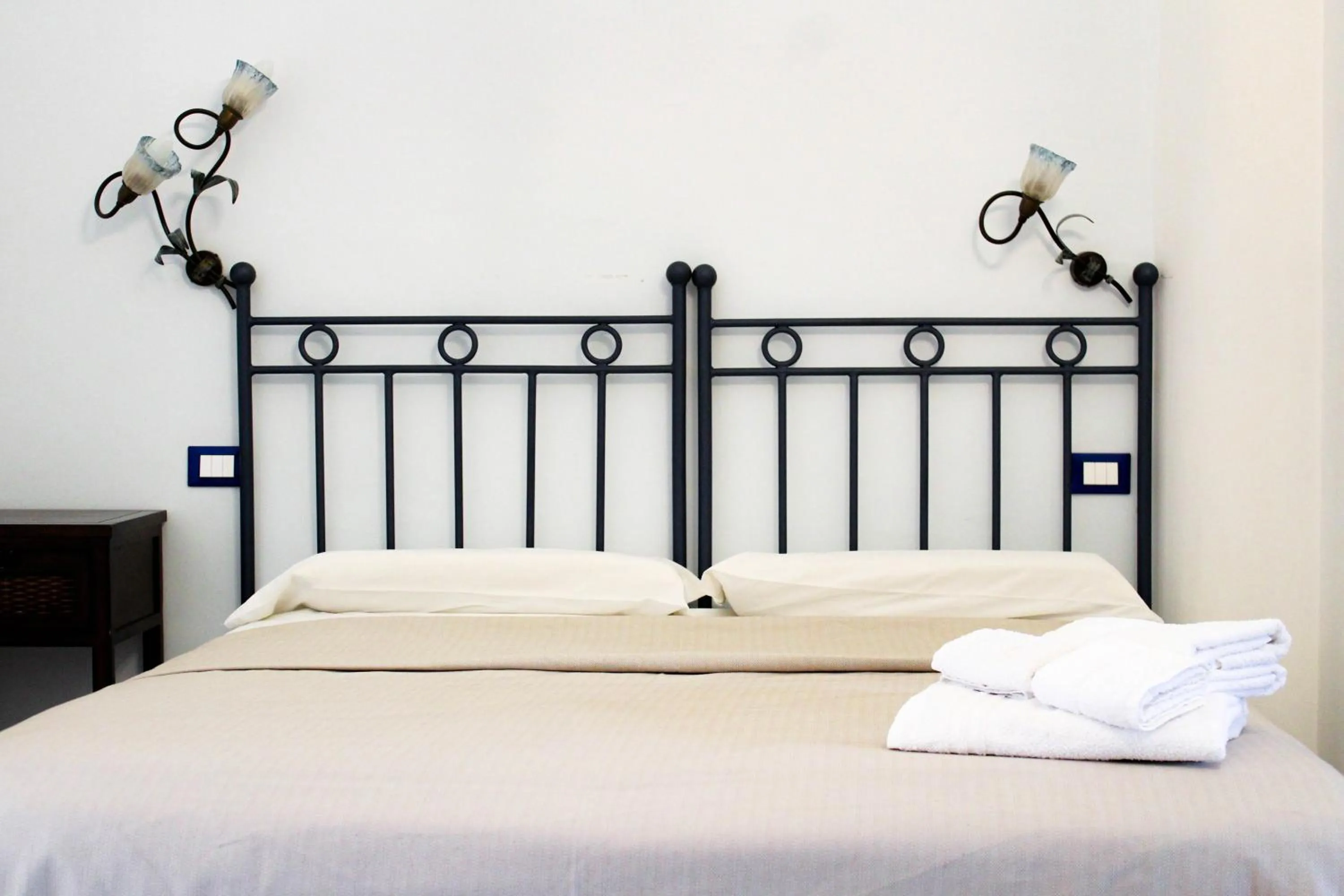 Bed in Residence Acanto