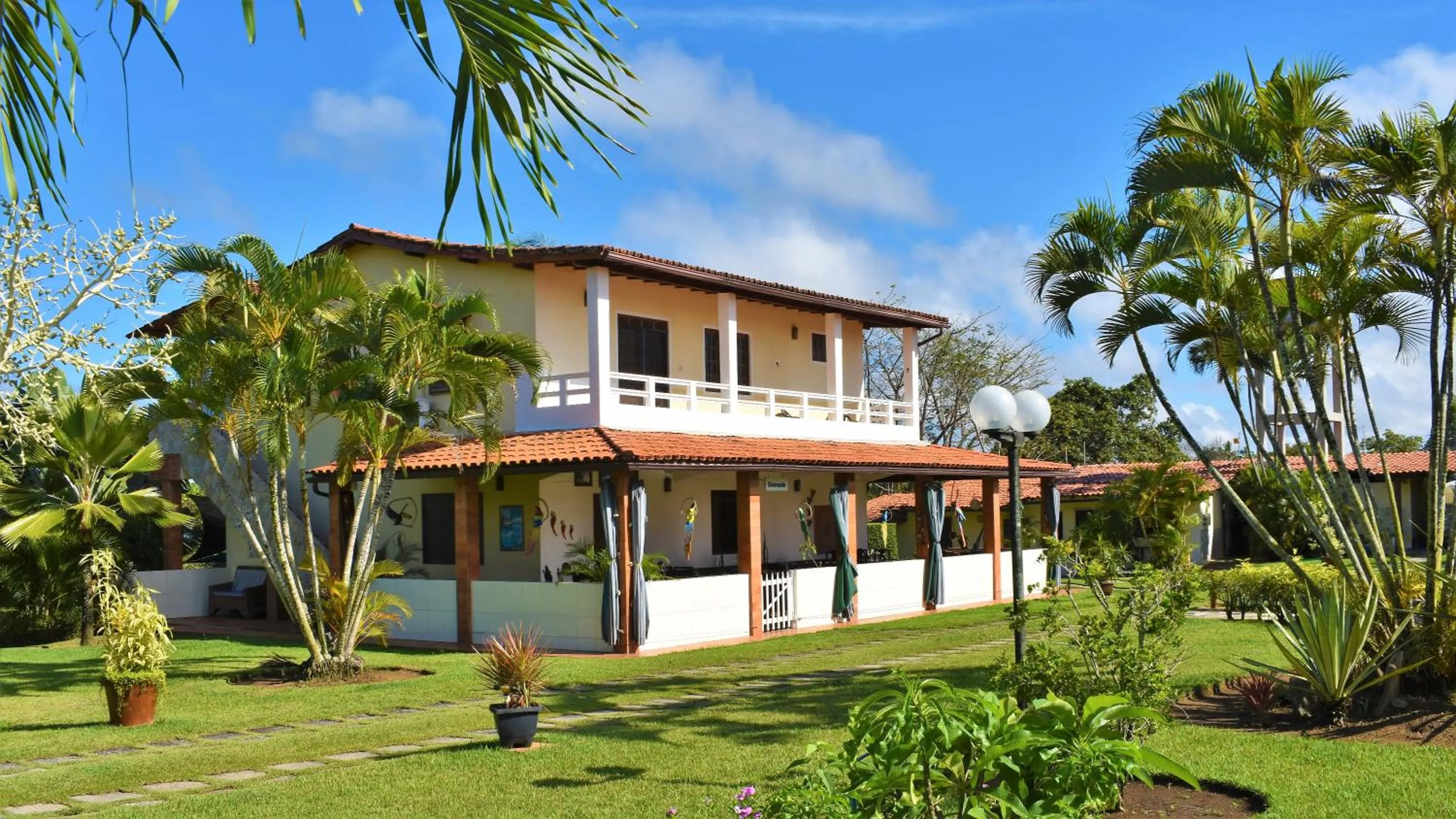 Property building in Hotel Pousada Rancho Fundo