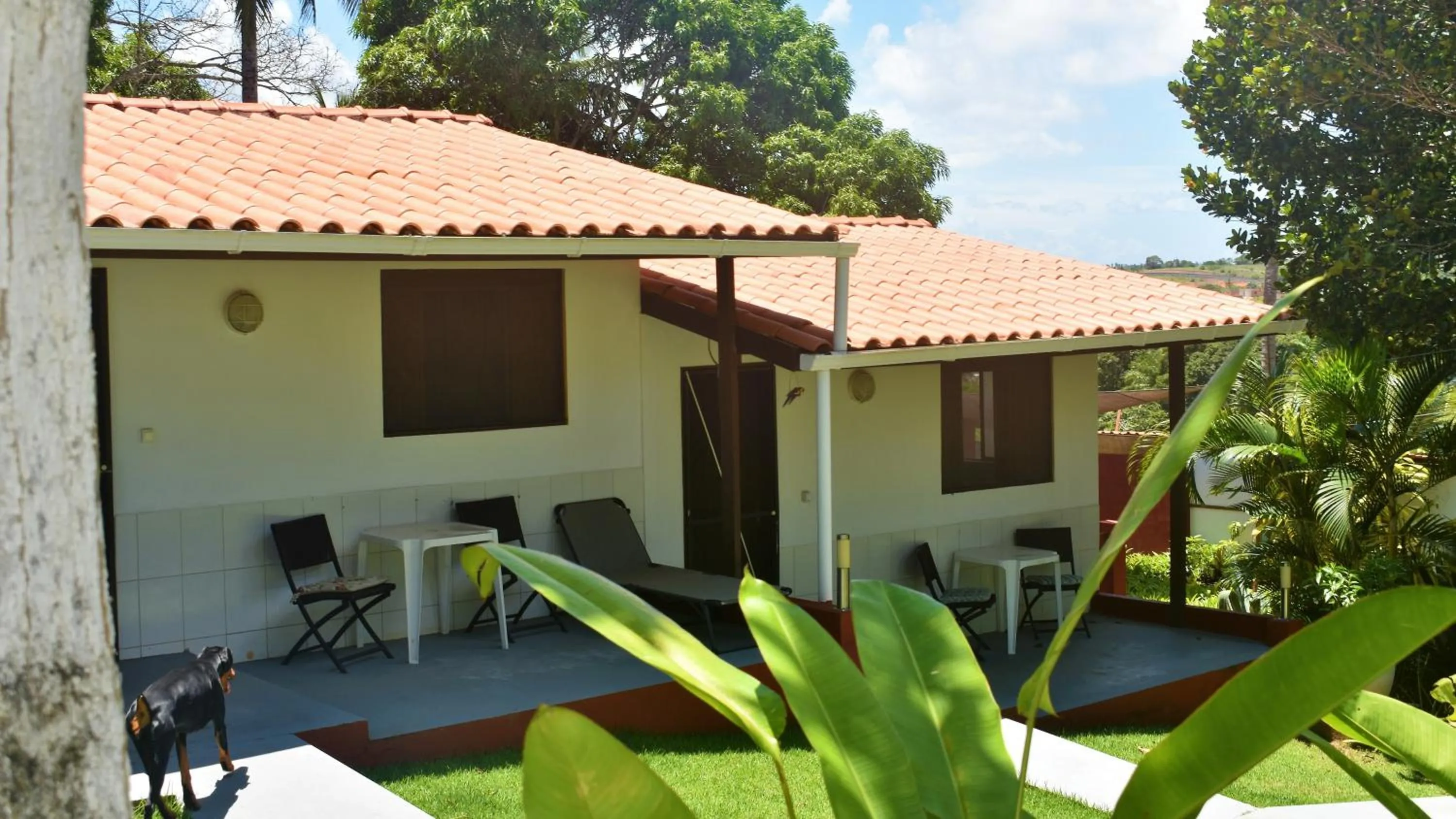 Property building in Hotel Pousada Rancho Fundo