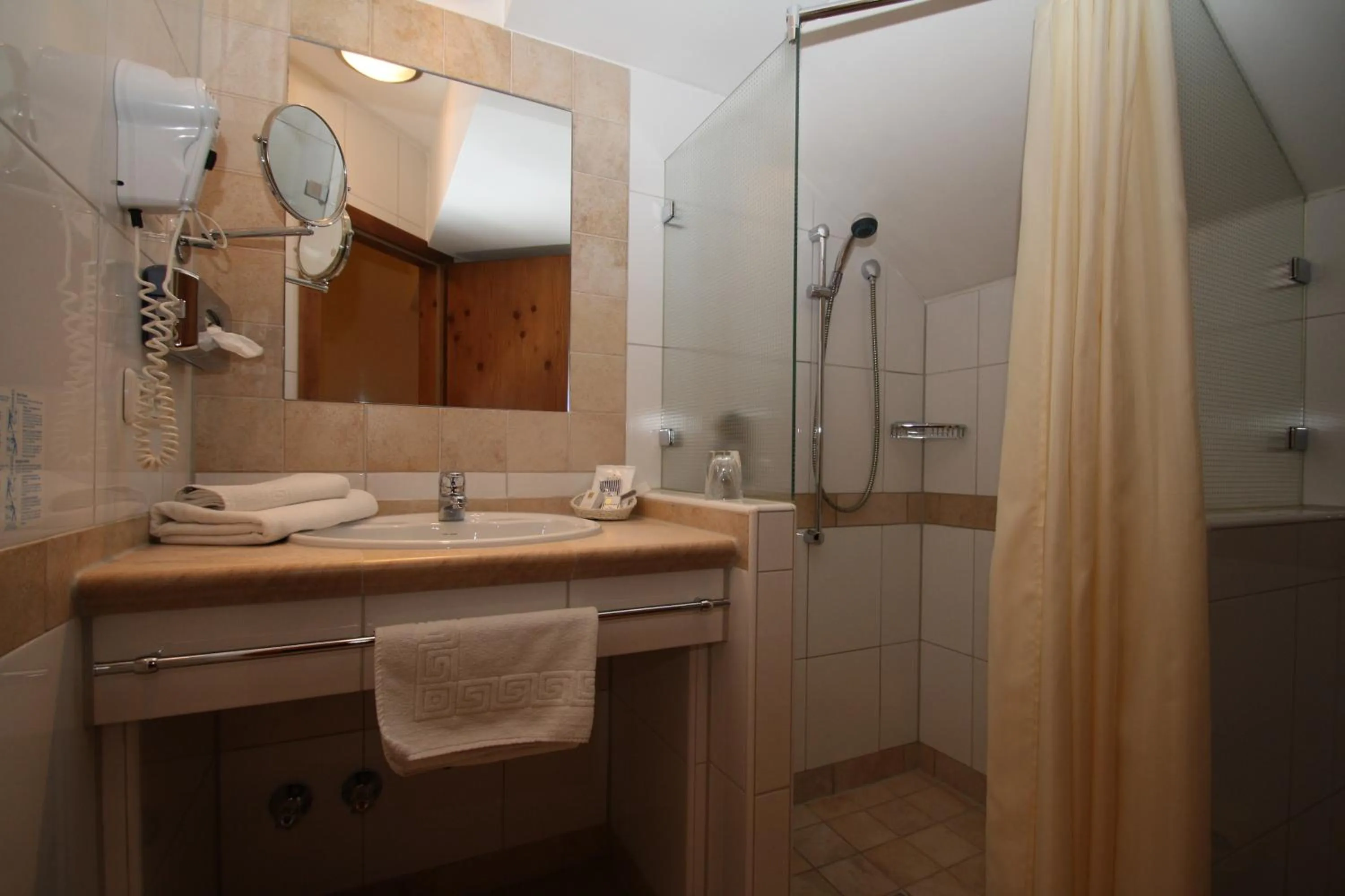 Shower in Hotel-Restaurant Gasthaus Bonimeier