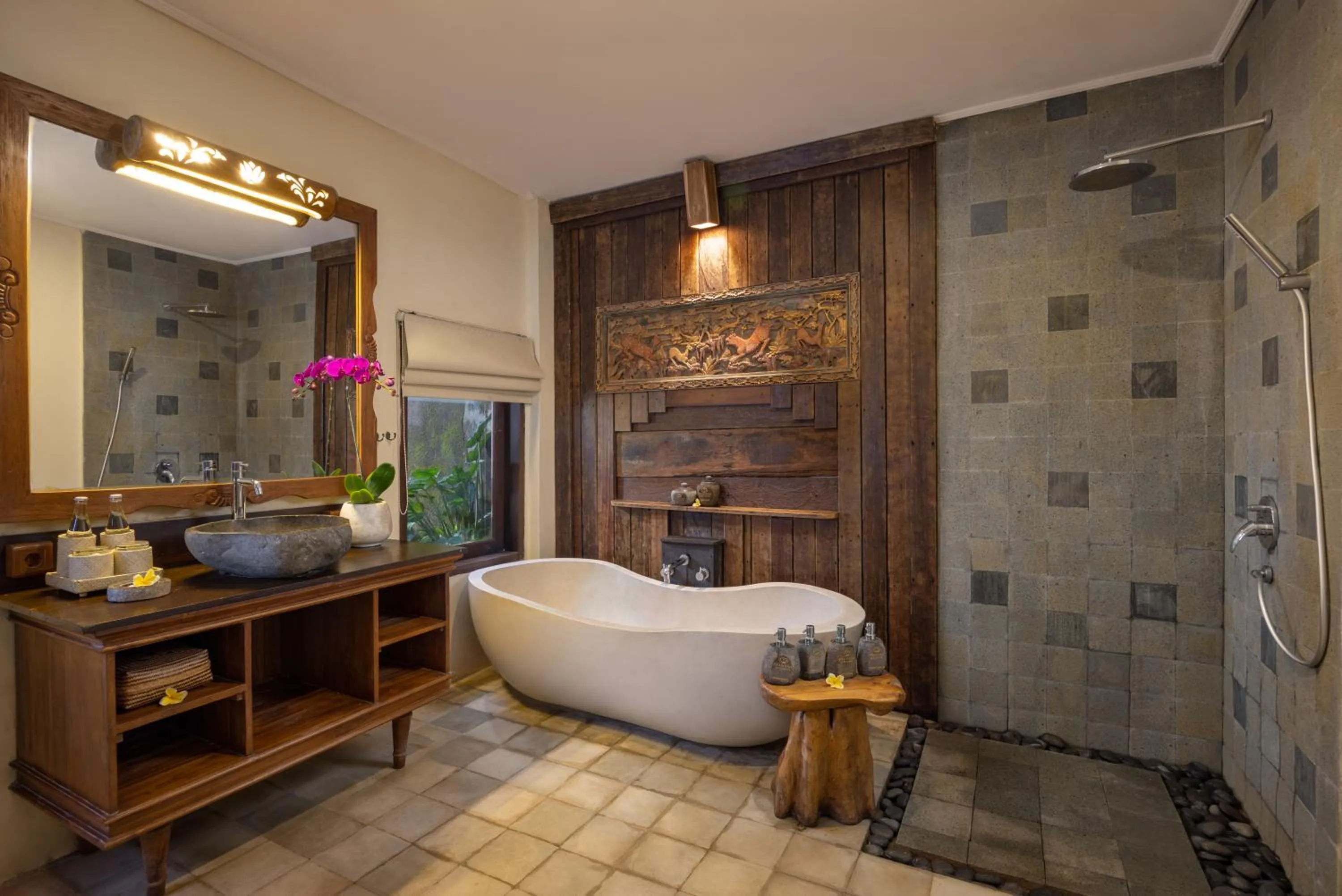 Shower in Pramana Watu Kurung