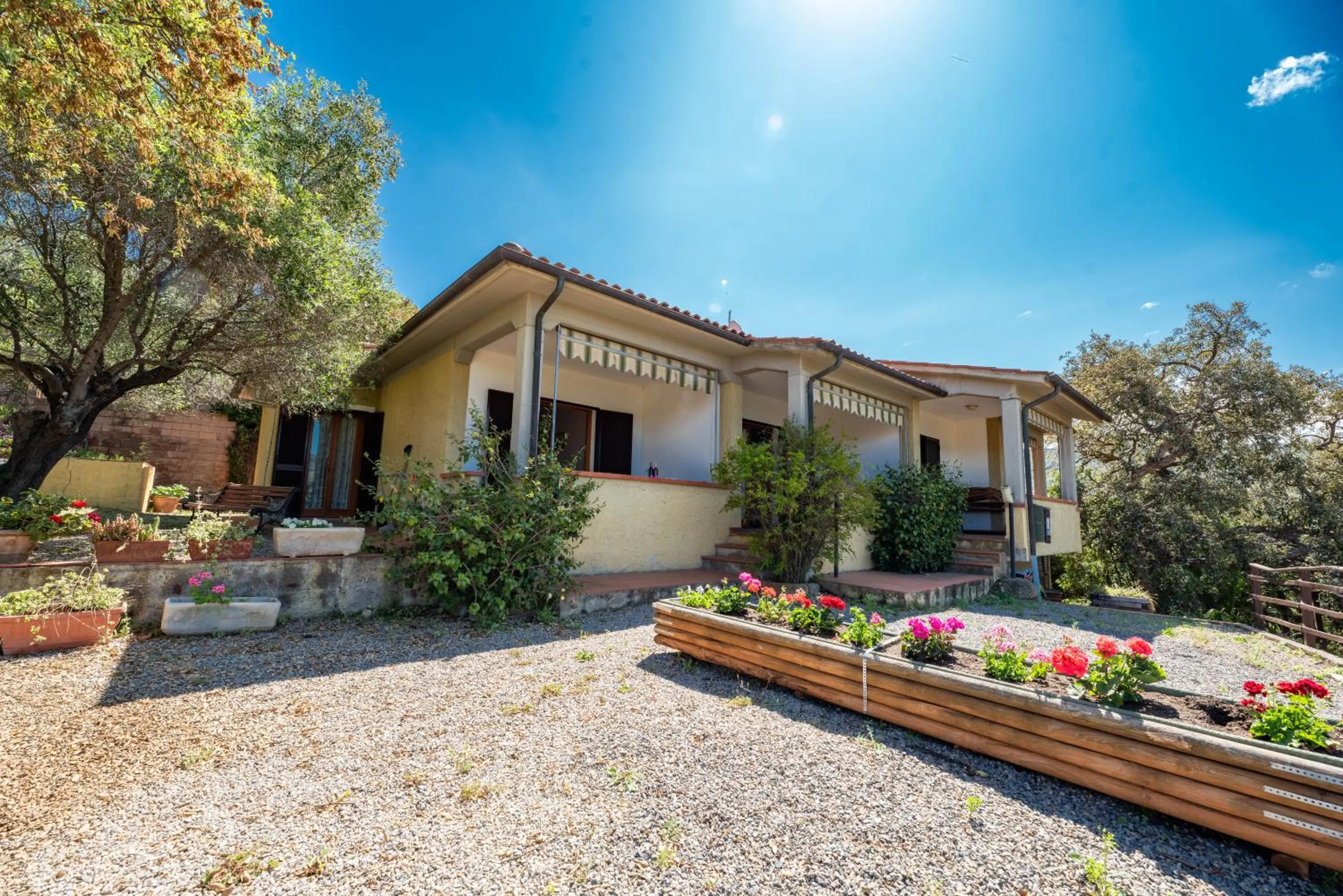 Property building in Casa Luppoli