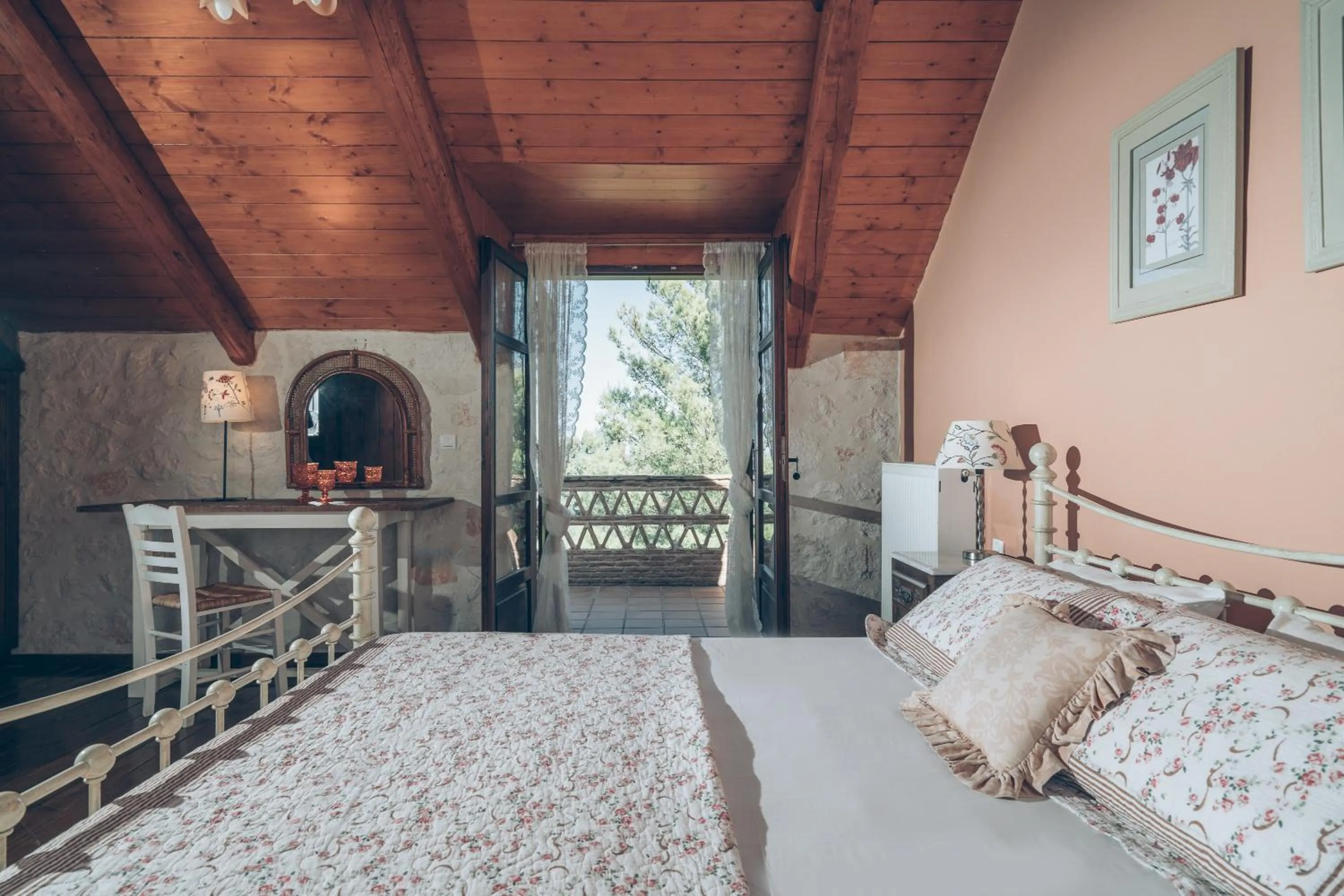 Bed in Alegria Villas Complex