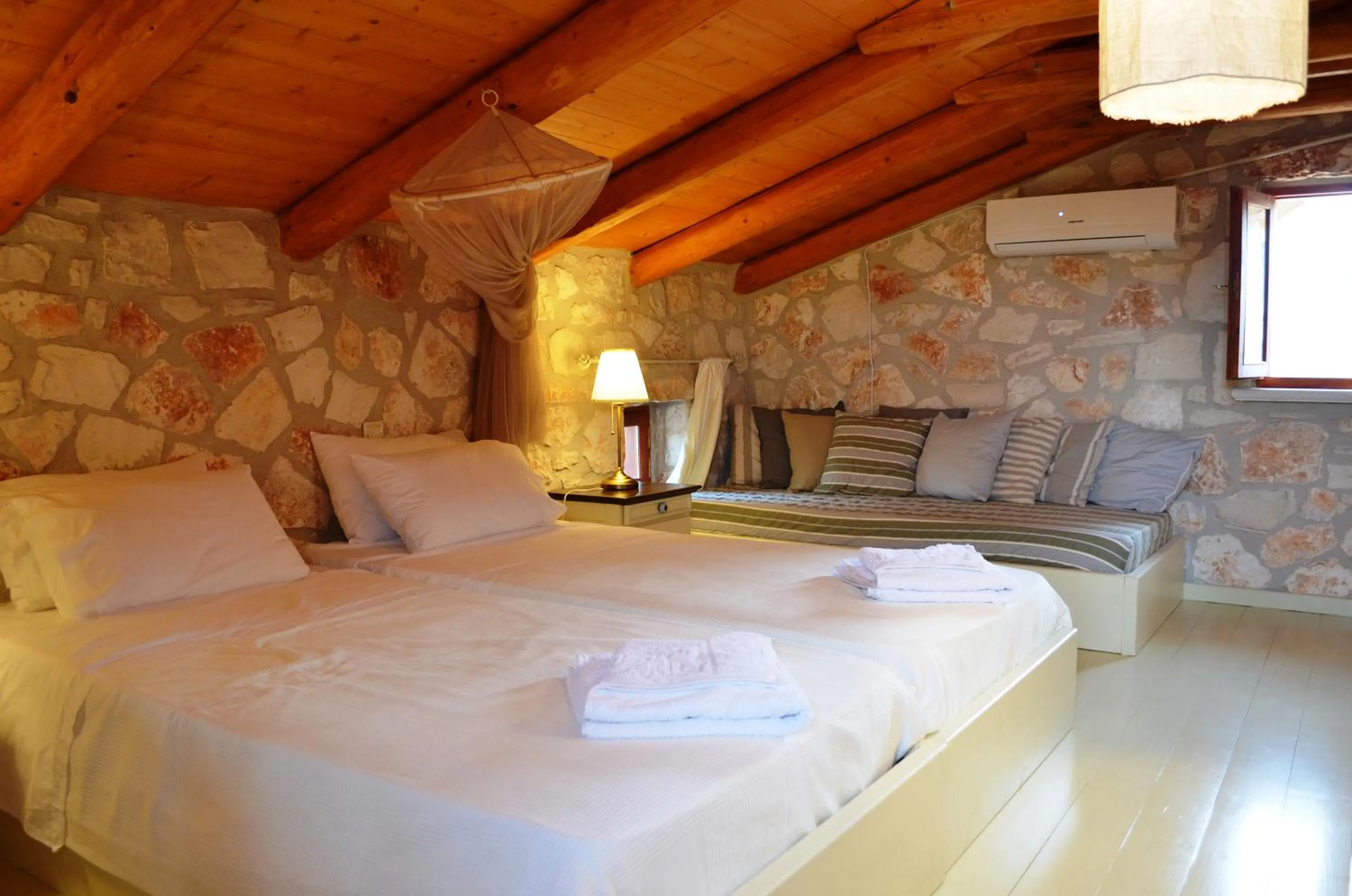 Bedroom, Bed in Alegria Villas Complex