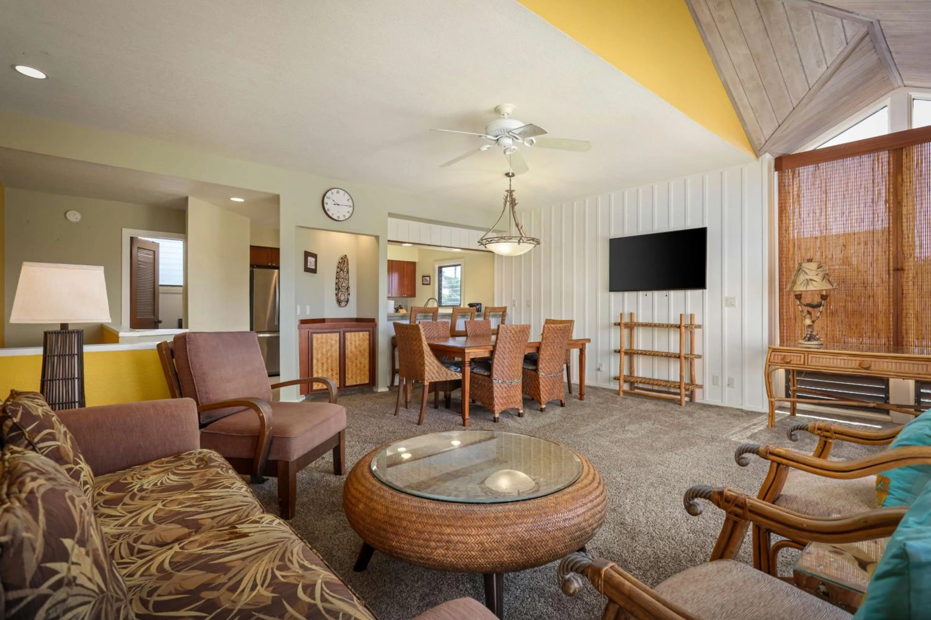 TV and multimedia in Aston At Poipu Kai