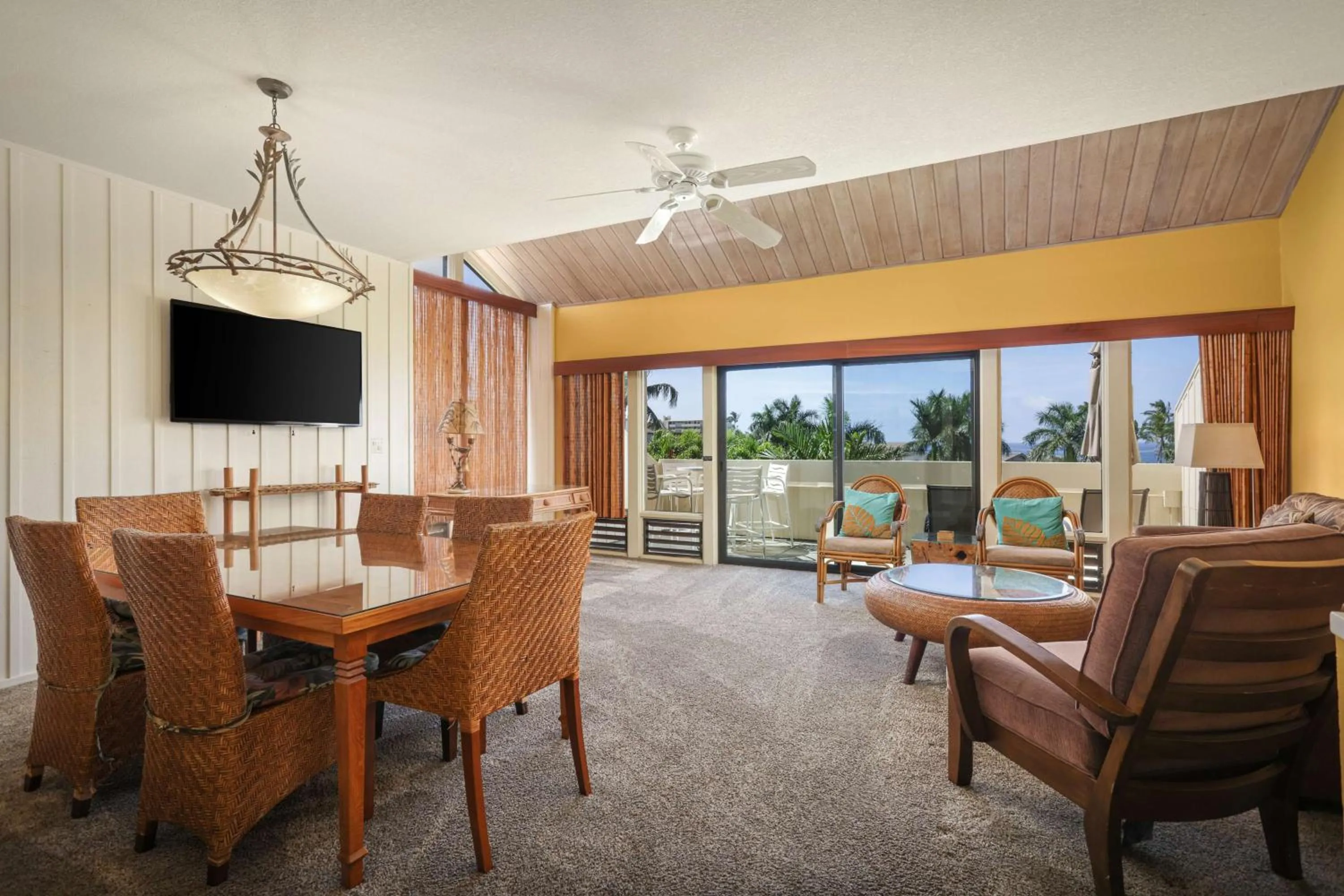 TV and multimedia in Aston At Poipu Kai