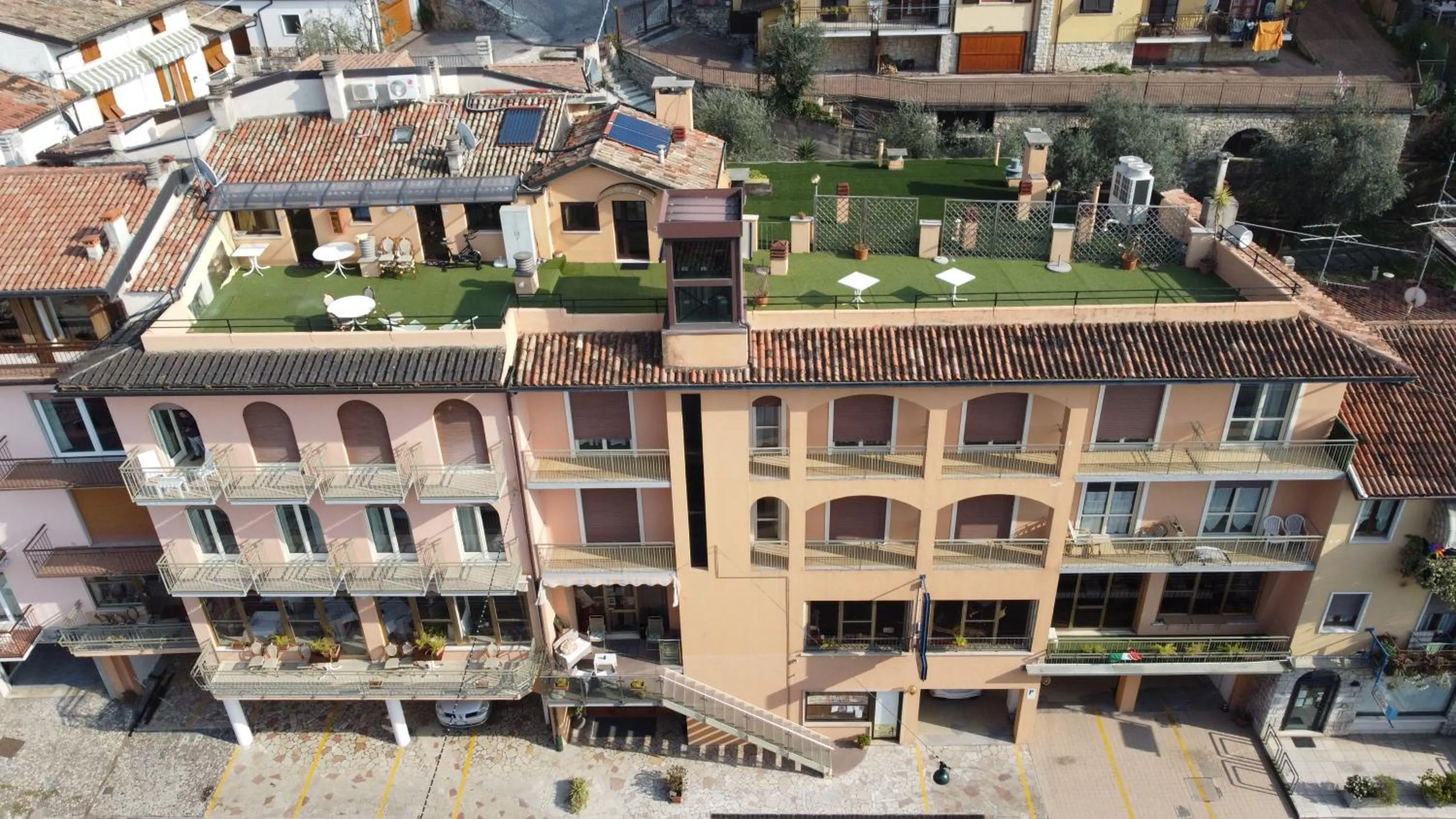 Property building in Hotel Sorriso