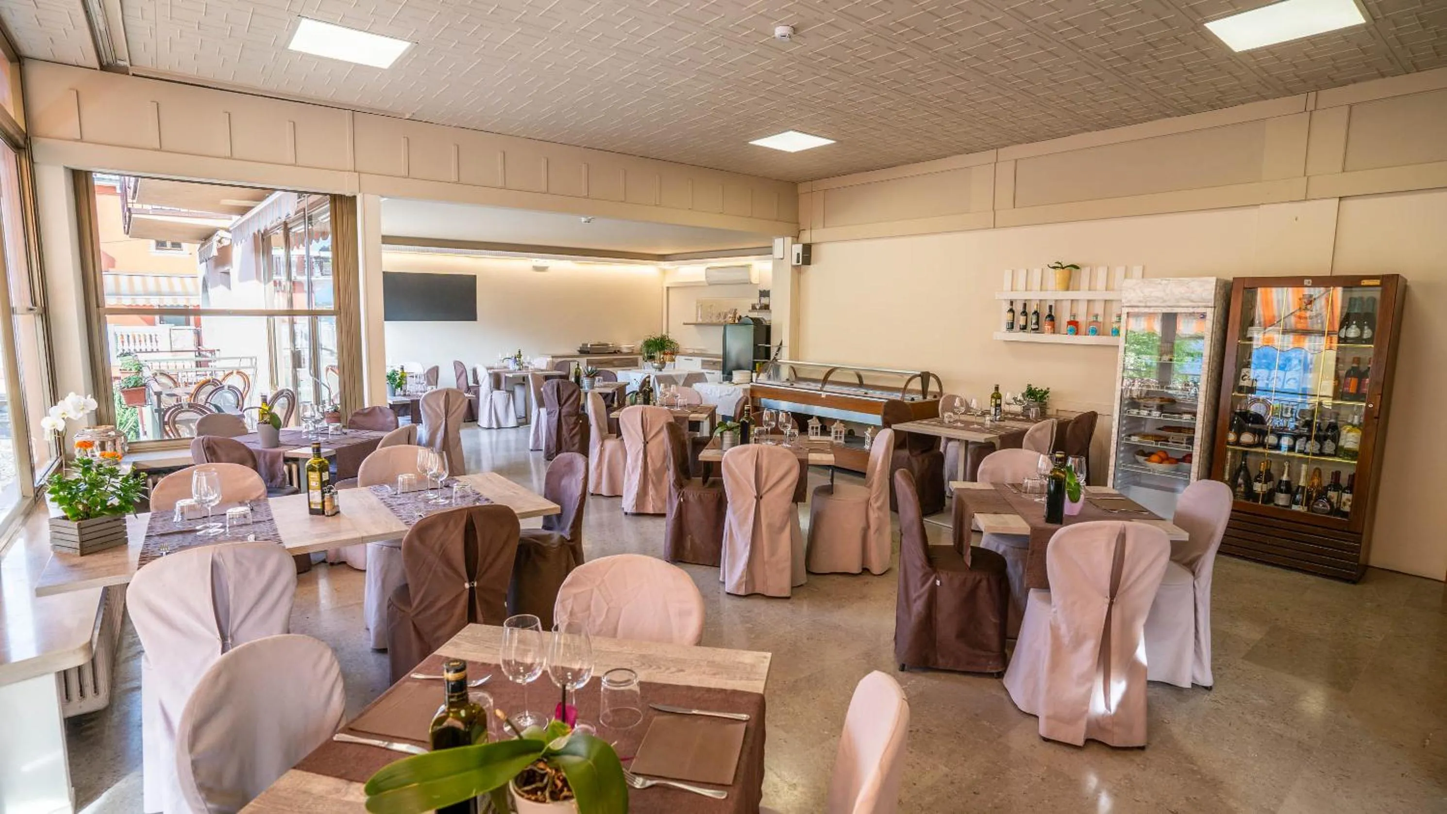 Restaurant/places to eat in Hotel Sorriso