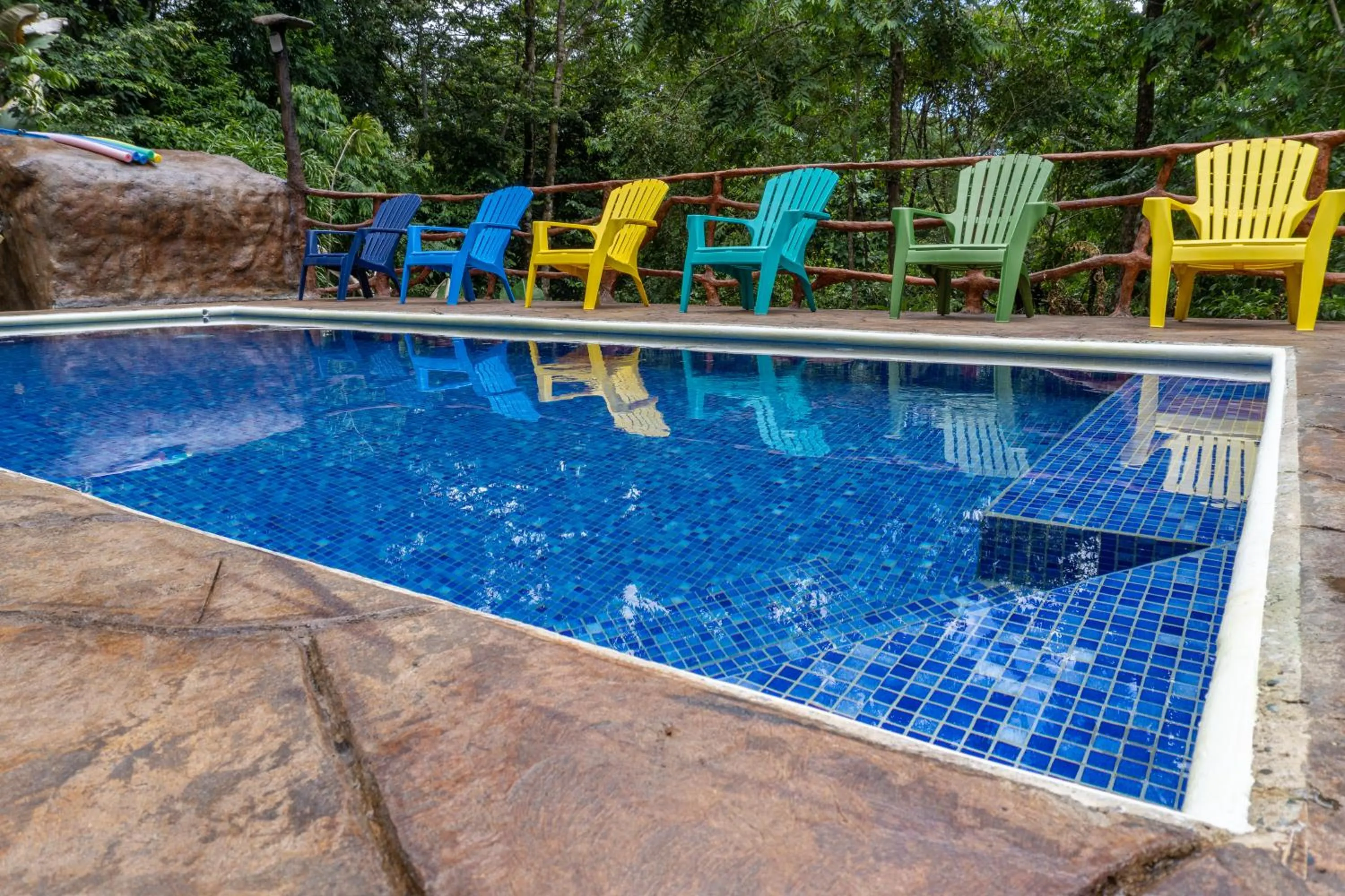 Swimming pool in Hidden Paradise Lodge