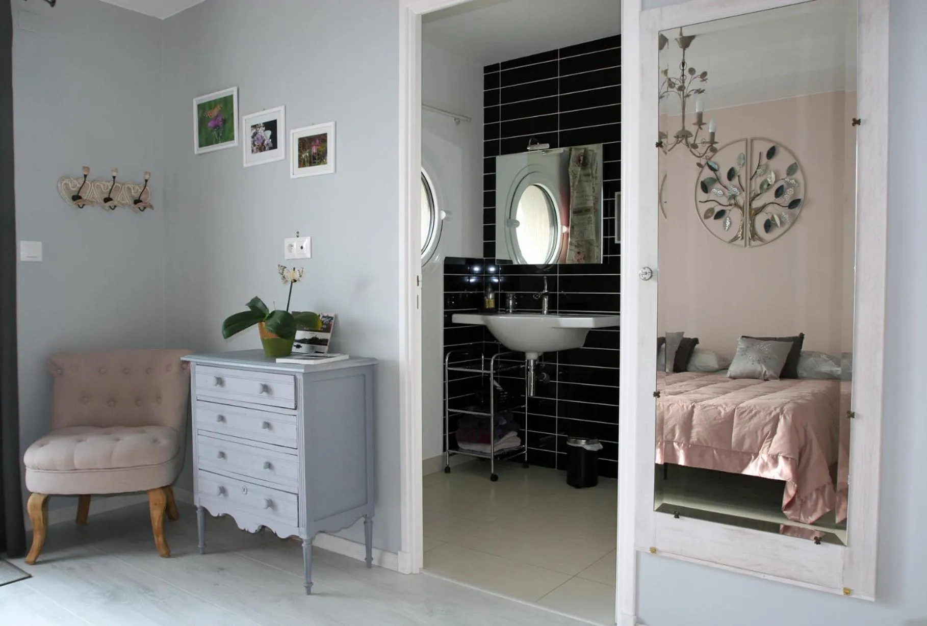 Photo of the whole room, Bed in Les 3 Vallées