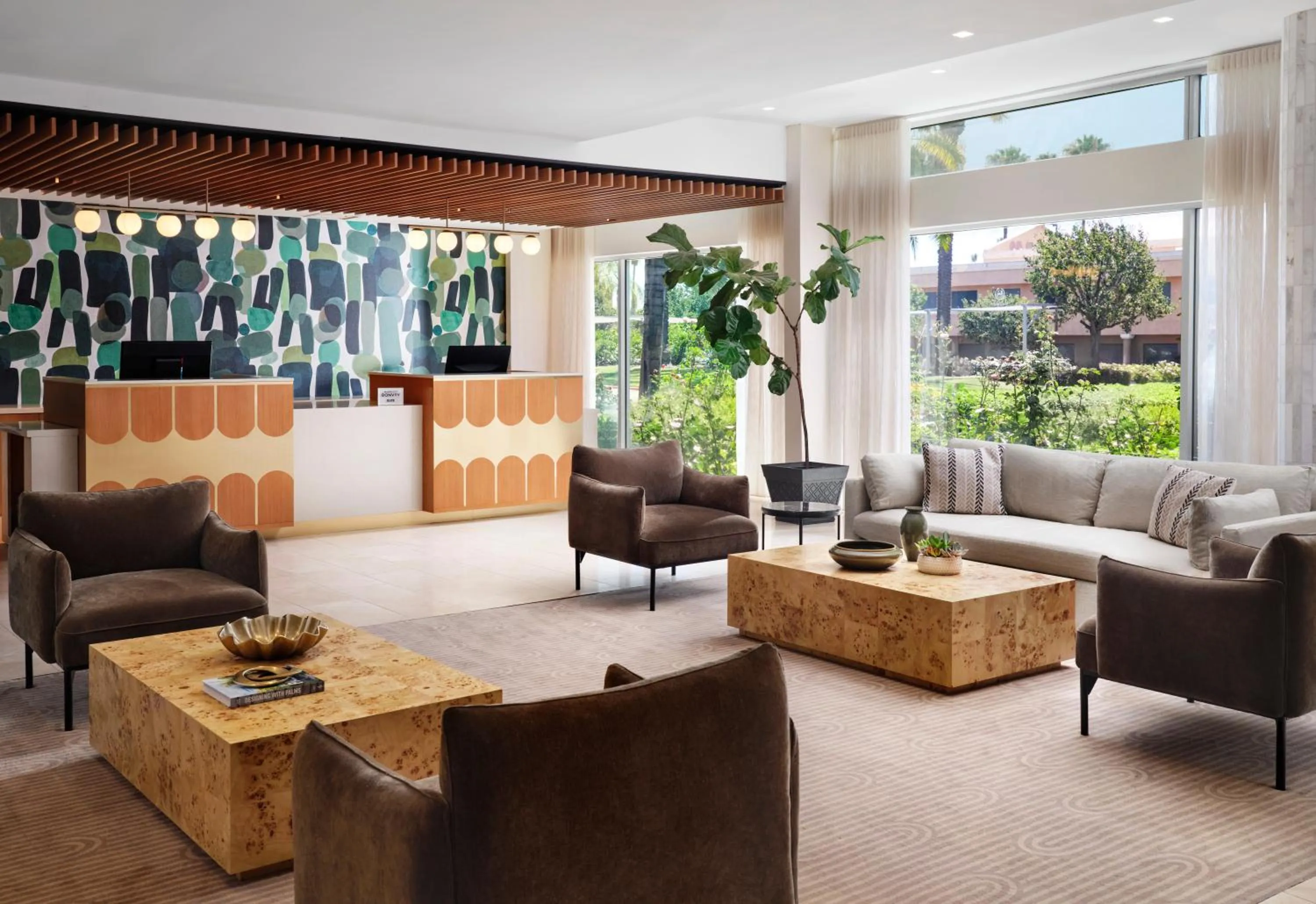 Lobby or reception in Sheraton Ontario Airport Hotel