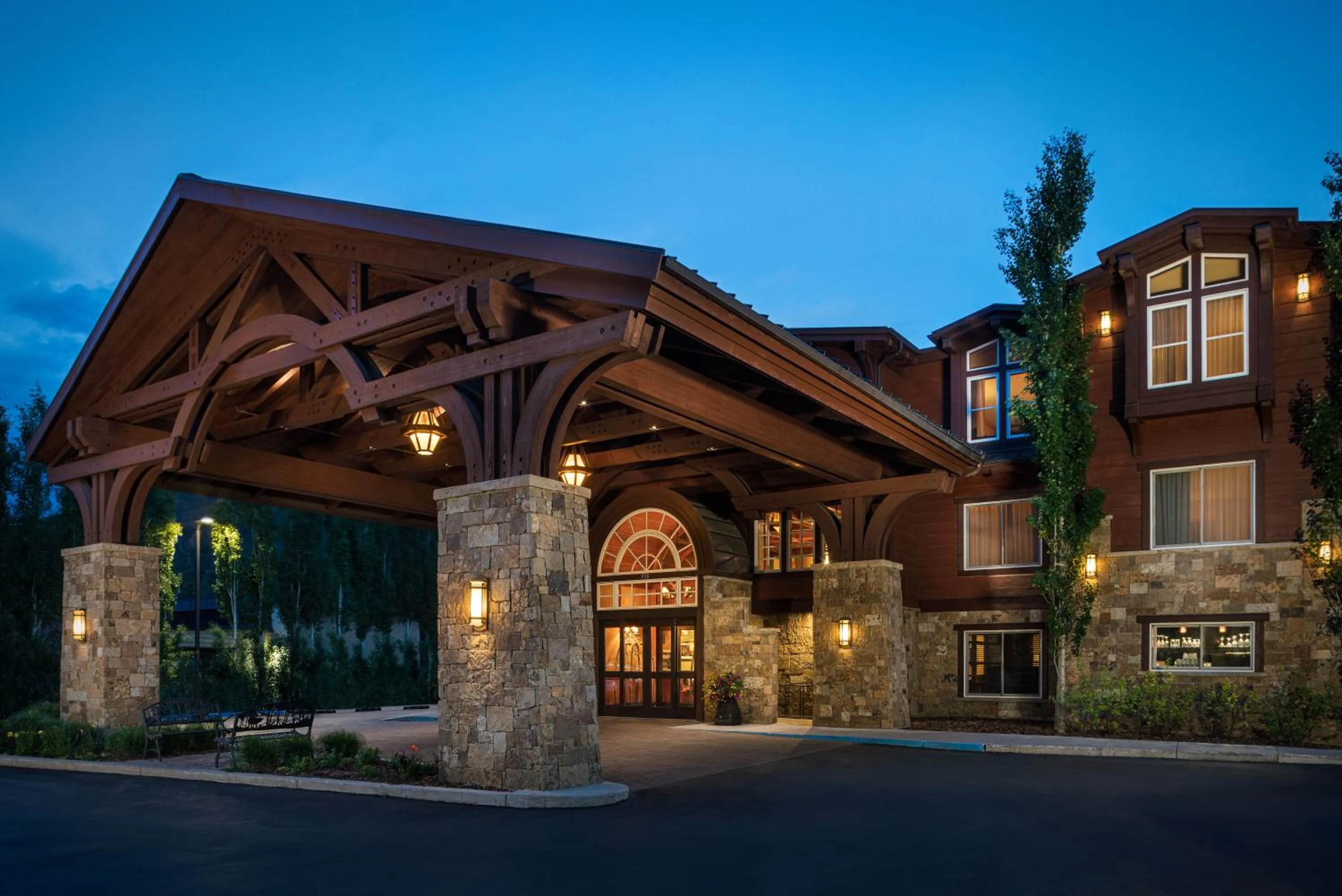 Property building in Wyoming Inn of Jackson Hole