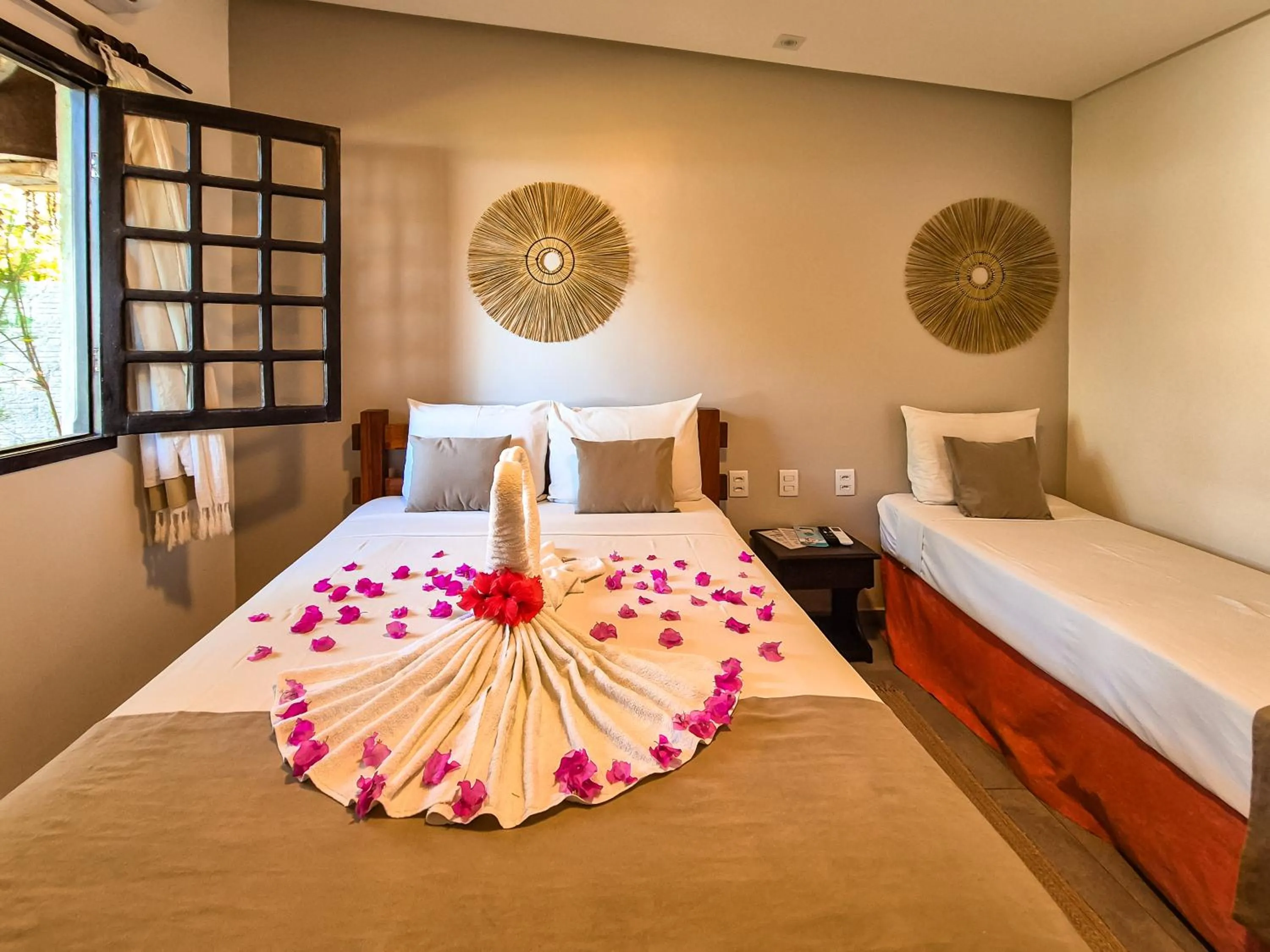 Decorative detail, Bed in Pousada dos Coqueiros